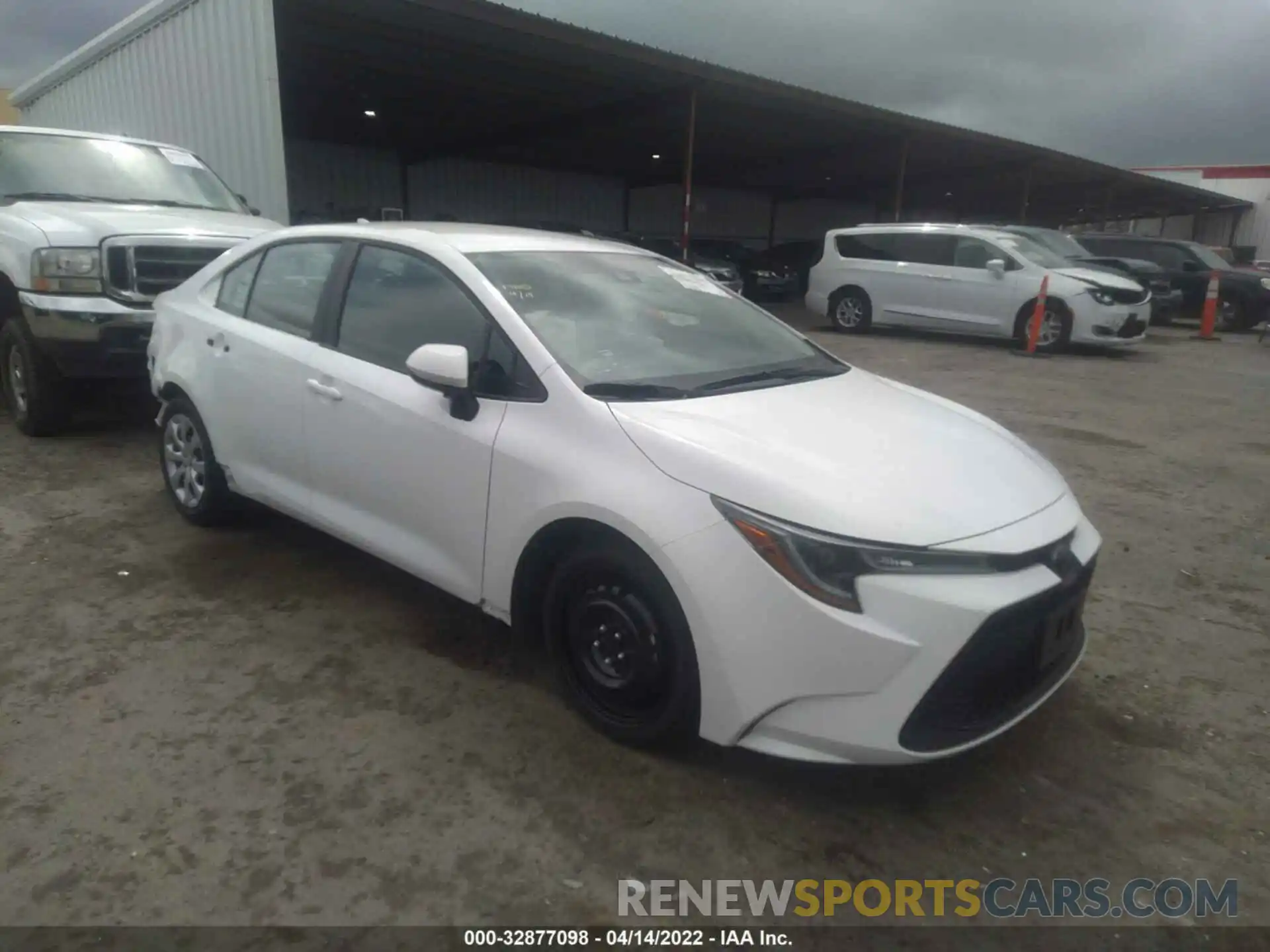 1 Photograph of a damaged car 5YFEPMAE5MP263535 TOYOTA COROLLA 2021