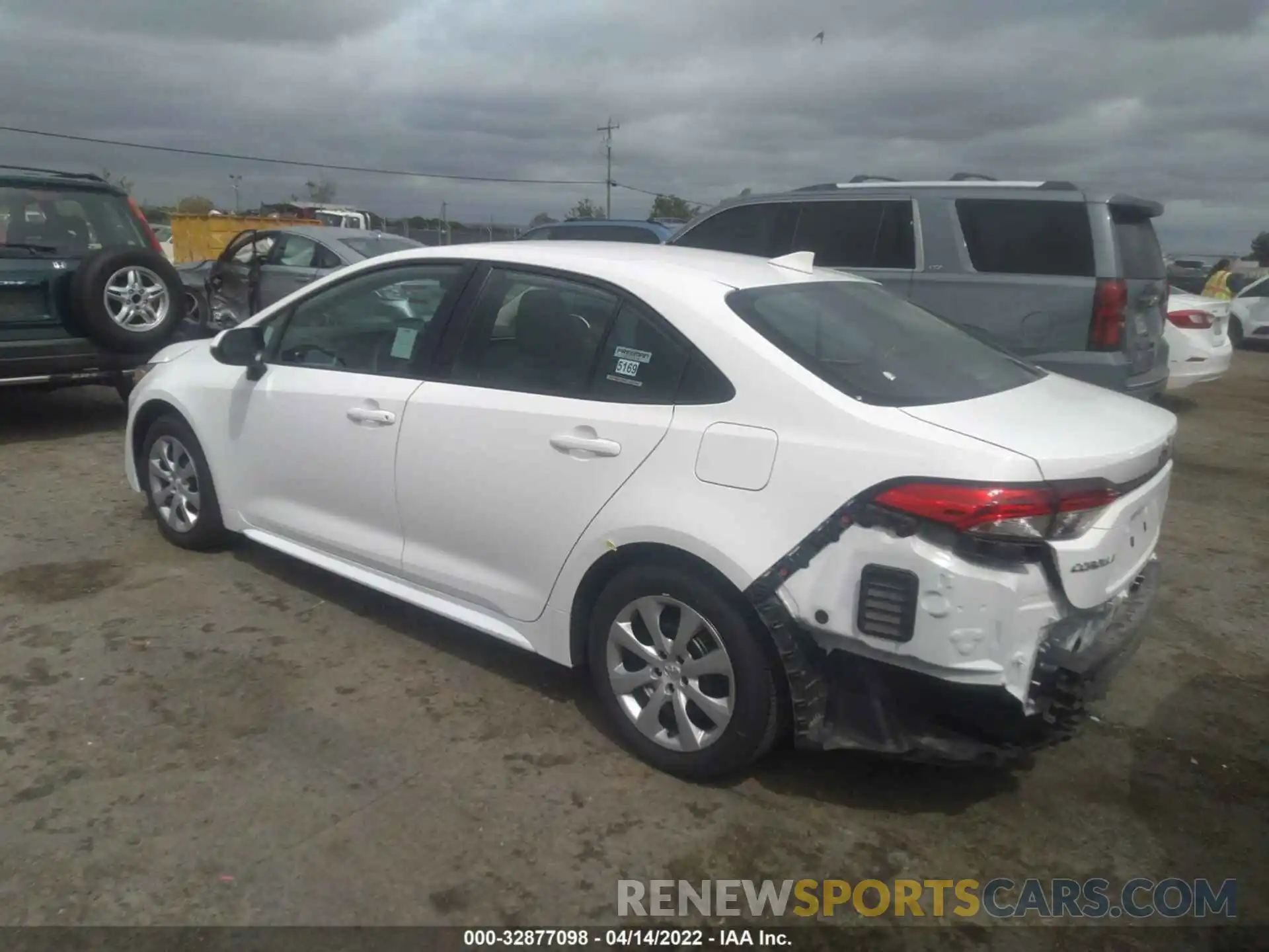 3 Photograph of a damaged car 5YFEPMAE5MP263535 TOYOTA COROLLA 2021