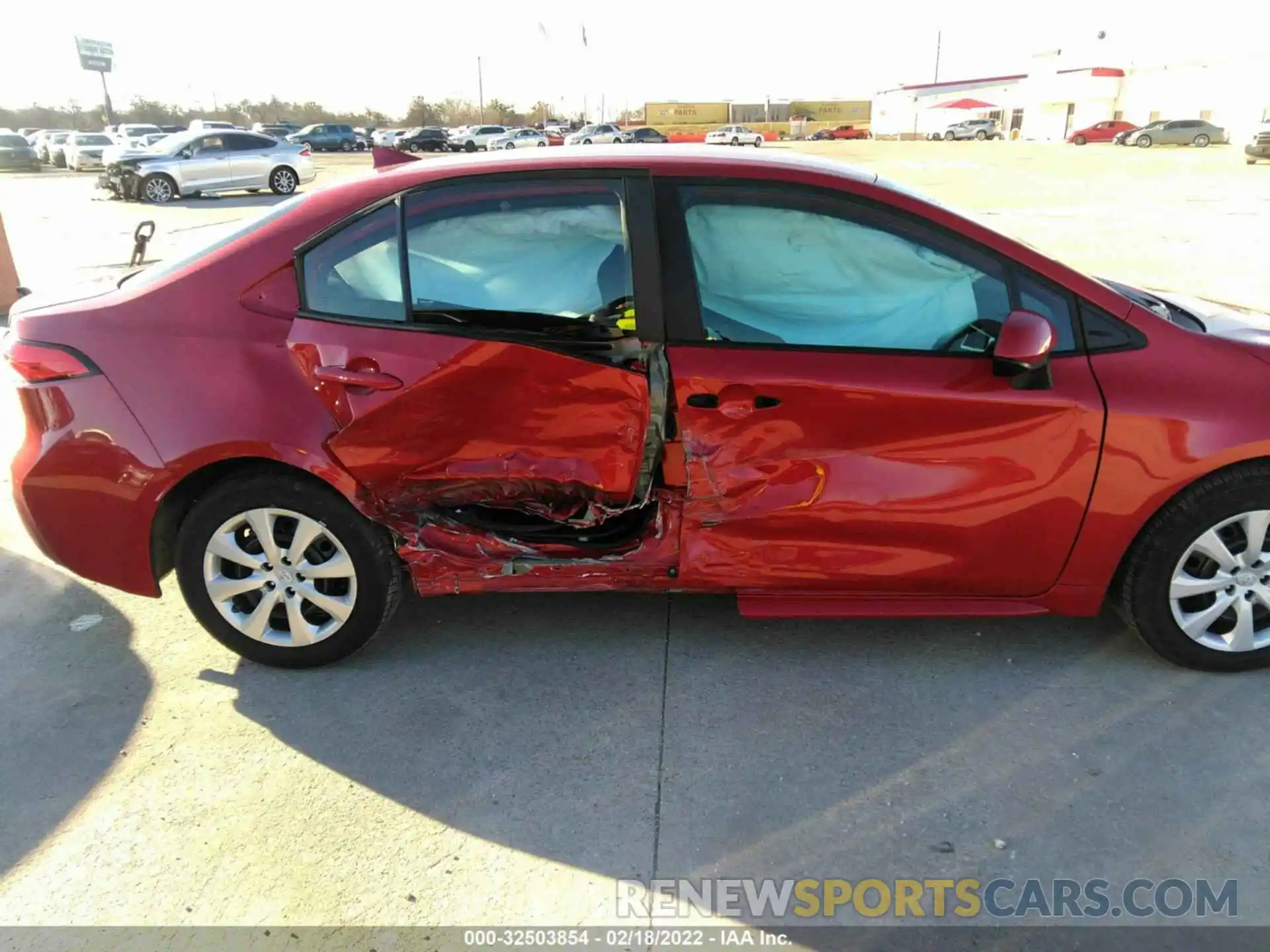 6 Photograph of a damaged car 5YFEPMAE5MP265480 TOYOTA COROLLA 2021