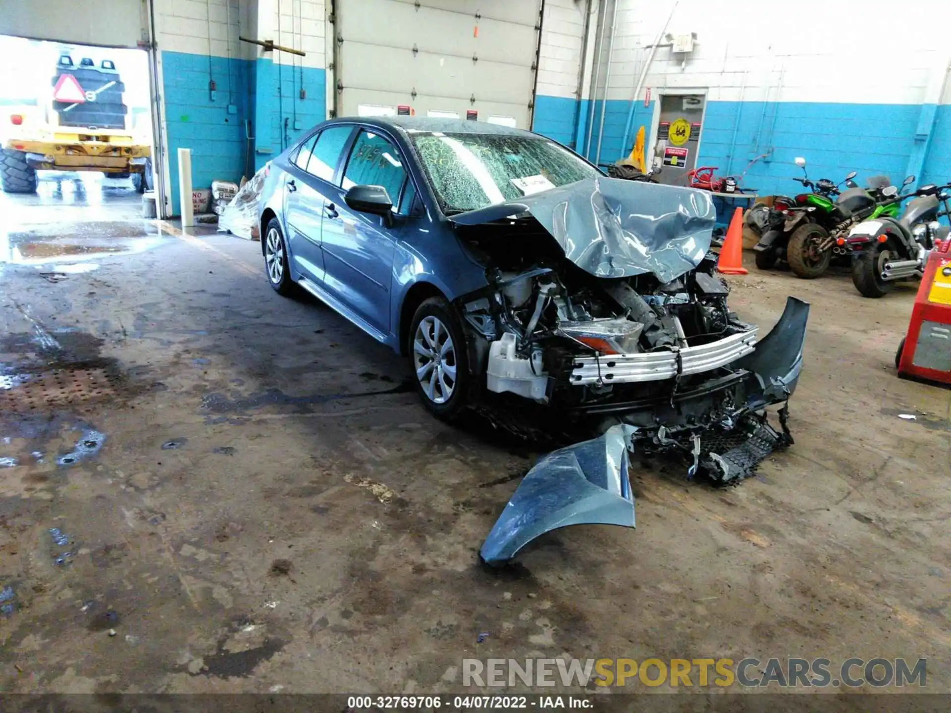 1 Photograph of a damaged car 5YFEPMAE5MP266824 TOYOTA COROLLA 2021