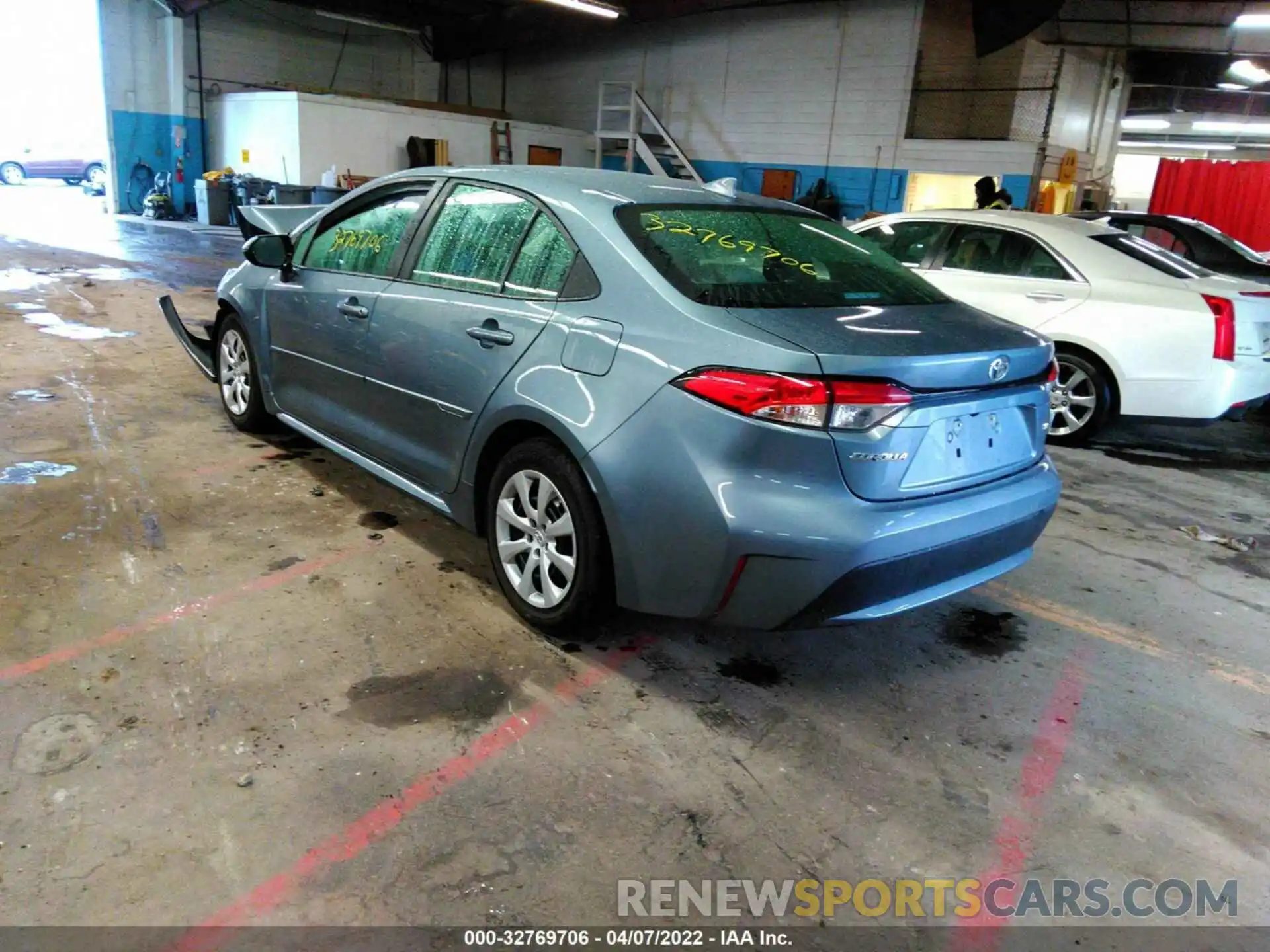 3 Photograph of a damaged car 5YFEPMAE5MP266824 TOYOTA COROLLA 2021