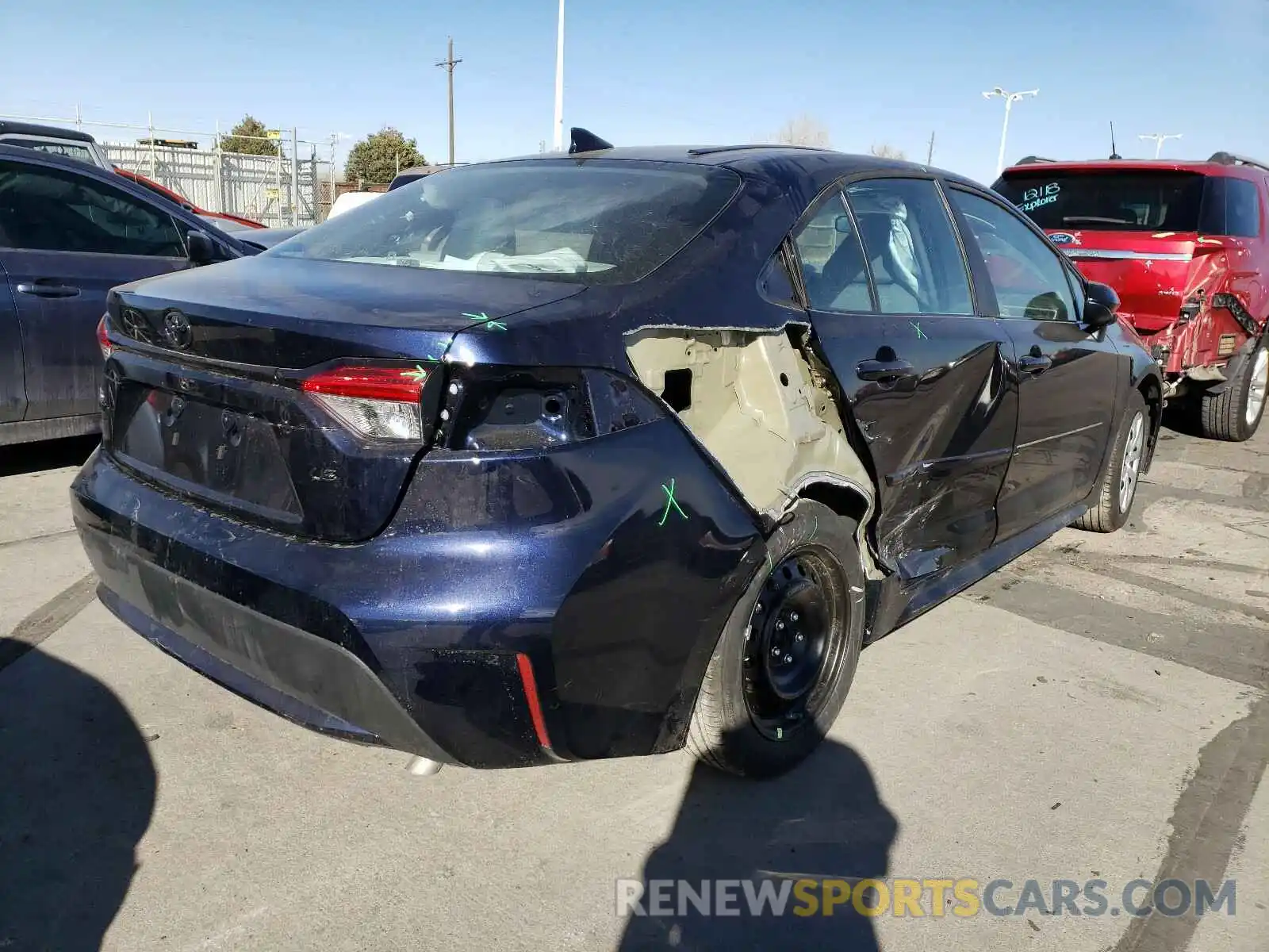 4 Photograph of a damaged car 5YFEPMAE6MP149656 TOYOTA COROLLA 2021