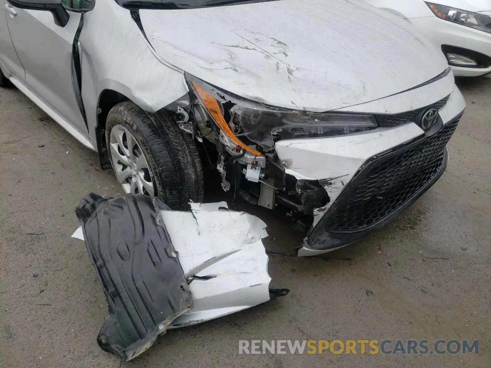 9 Photograph of a damaged car 5YFEPMAE6MP152735 TOYOTA COROLLA 2021