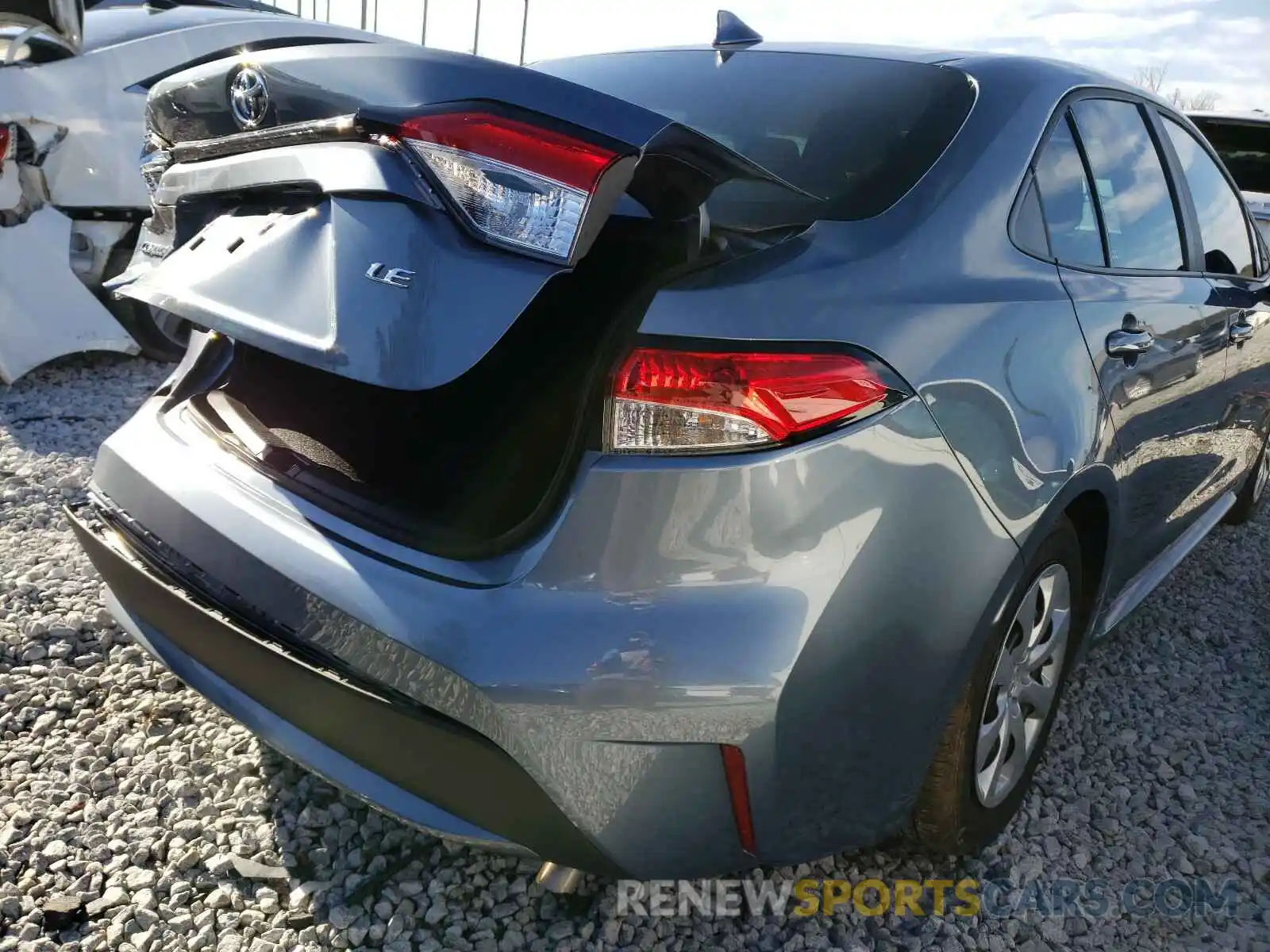 10 Photograph of a damaged car 5YFEPMAE6MP155392 TOYOTA COROLLA 2021