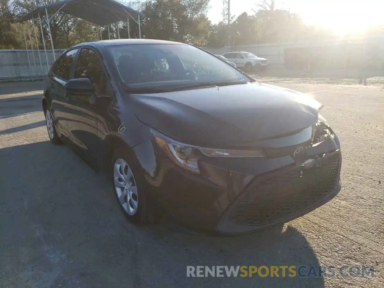 1 Photograph of a damaged car 5YFEPMAE6MP155800 TOYOTA COROLLA 2021