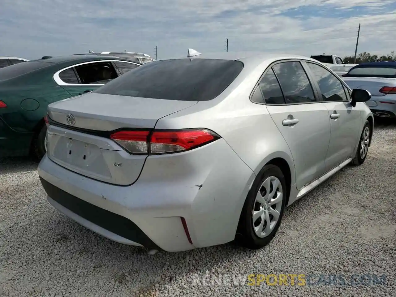 4 Photograph of a damaged car 5YFEPMAE6MP156218 TOYOTA COROLLA 2021