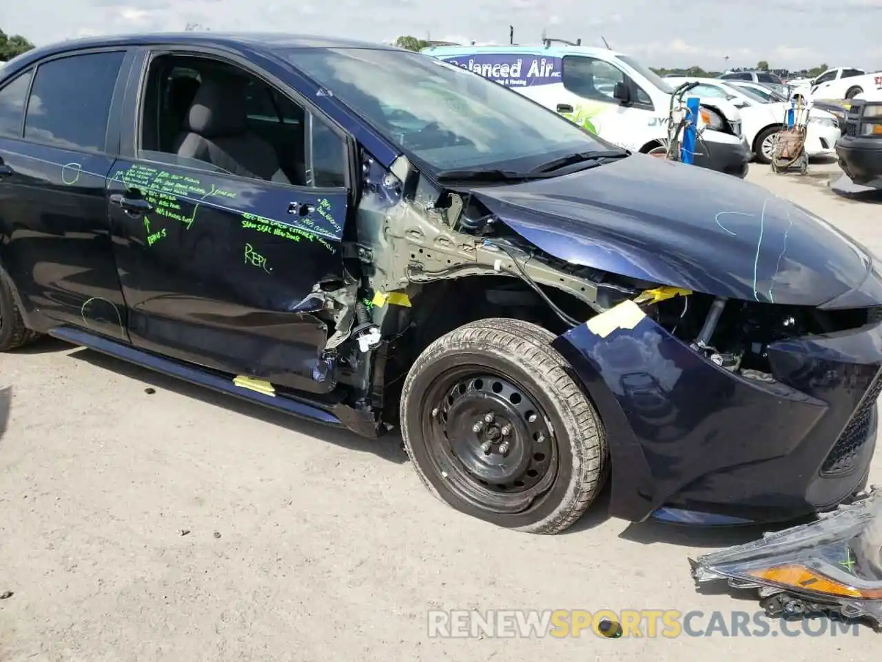 9 Photograph of a damaged car 5YFEPMAE6MP157613 TOYOTA COROLLA 2021