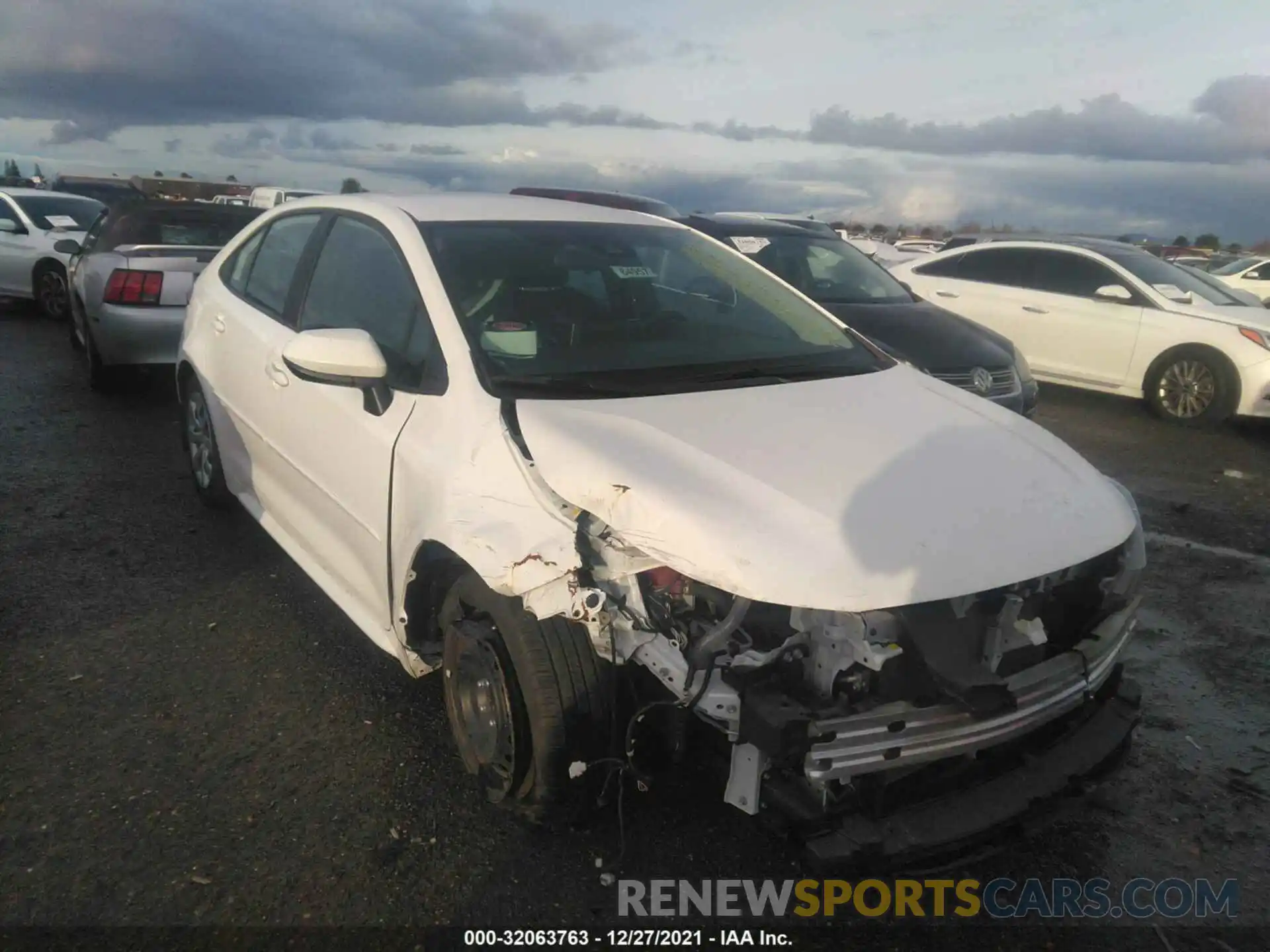 1 Photograph of a damaged car 5YFEPMAE6MP159796 TOYOTA COROLLA 2021