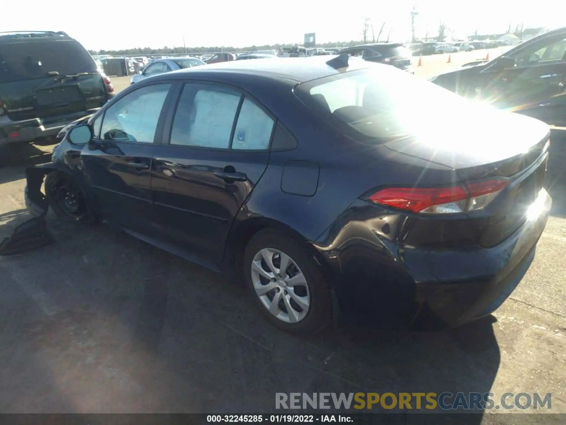 3 Photograph of a damaged car 5YFEPMAE6MP161600 TOYOTA COROLLA 2021