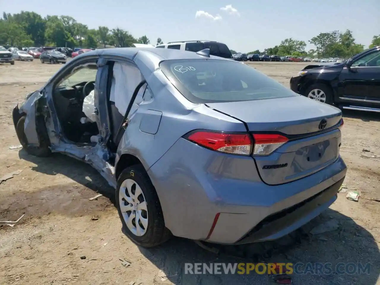 3 Photograph of a damaged car 5YFEPMAE6MP164142 TOYOTA COROLLA 2021