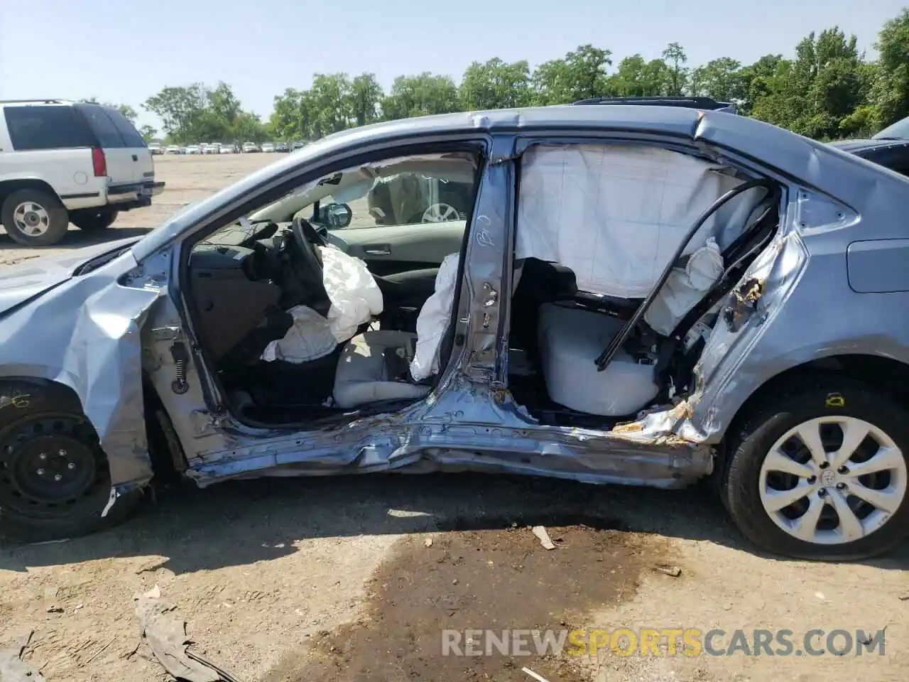 9 Photograph of a damaged car 5YFEPMAE6MP164142 TOYOTA COROLLA 2021