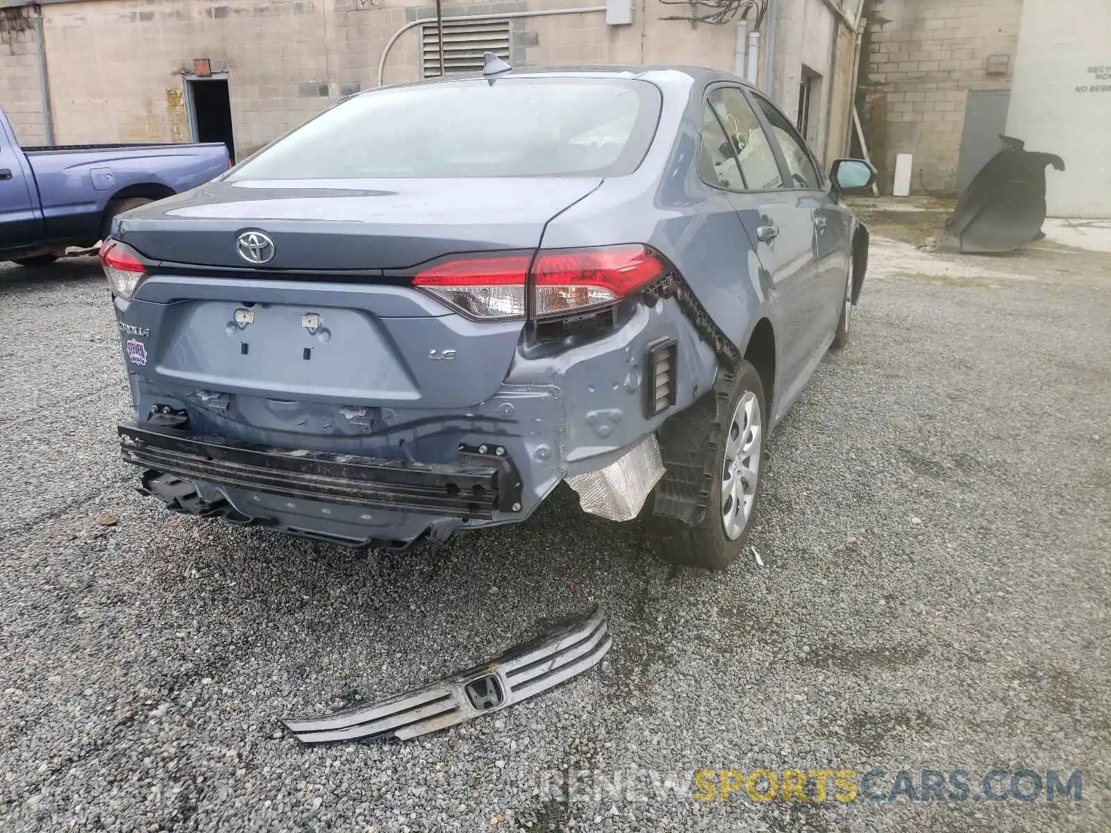 4 Photograph of a damaged car 5YFEPMAE6MP164819 TOYOTA COROLLA 2021