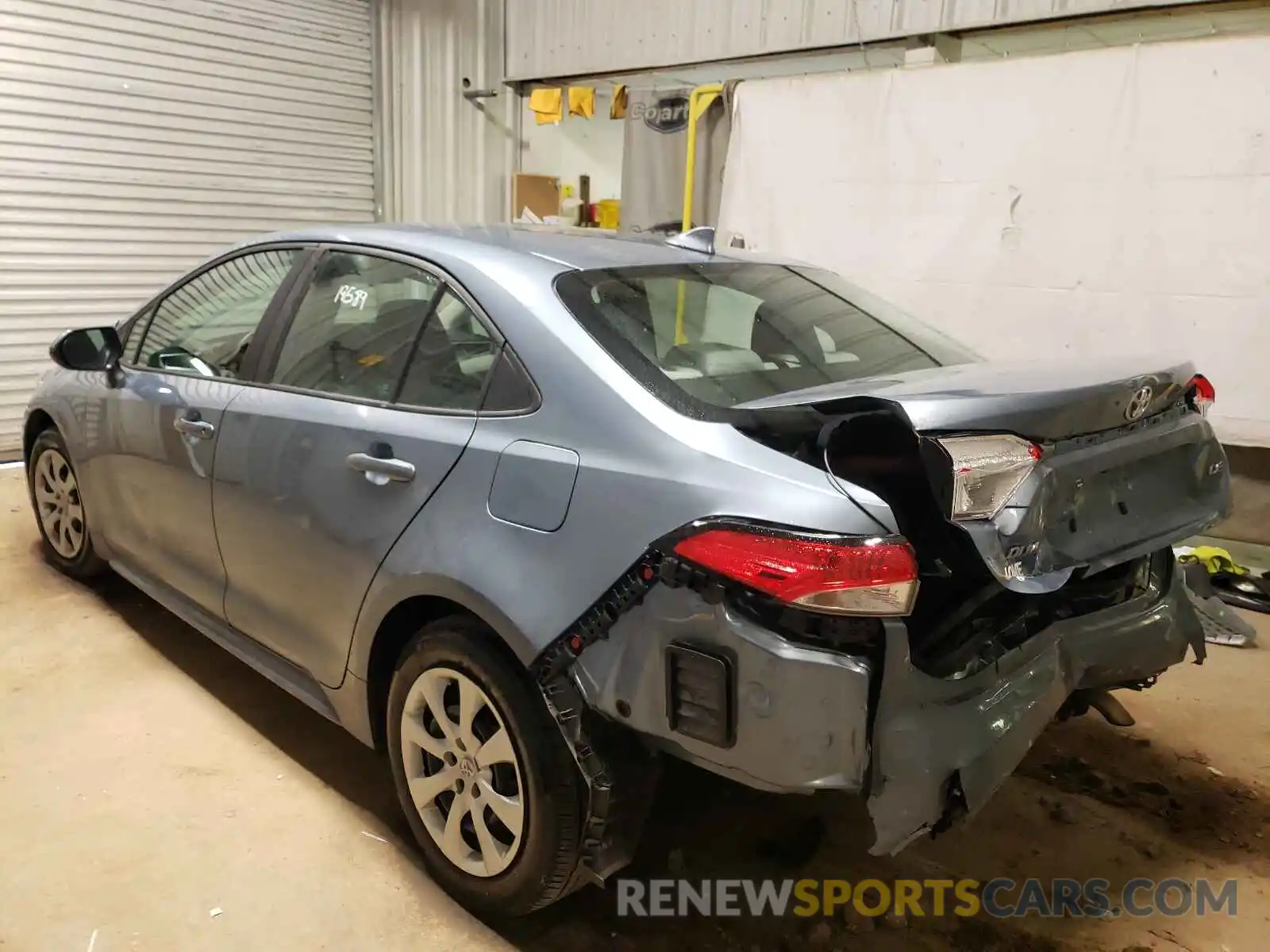 3 Photograph of a damaged car 5YFEPMAE6MP165422 TOYOTA COROLLA 2021