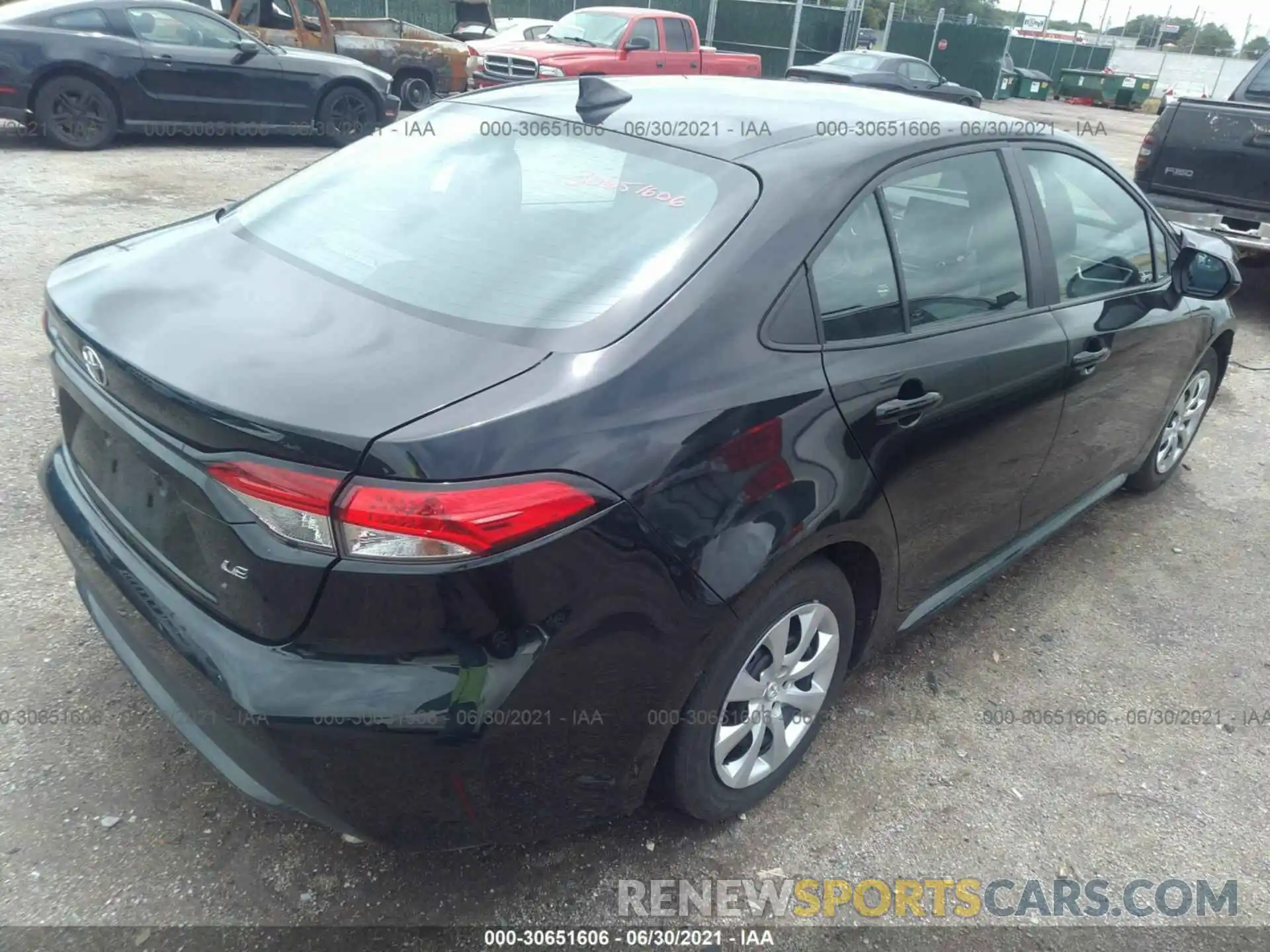 4 Photograph of a damaged car 5YFEPMAE6MP165498 TOYOTA COROLLA 2021