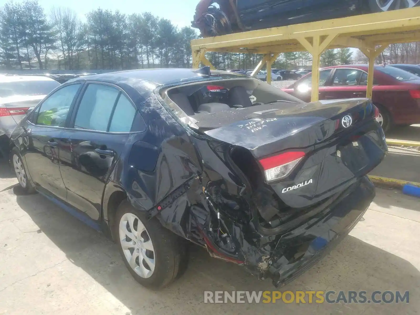 3 Photograph of a damaged car 5YFEPMAE6MP166568 TOYOTA COROLLA 2021