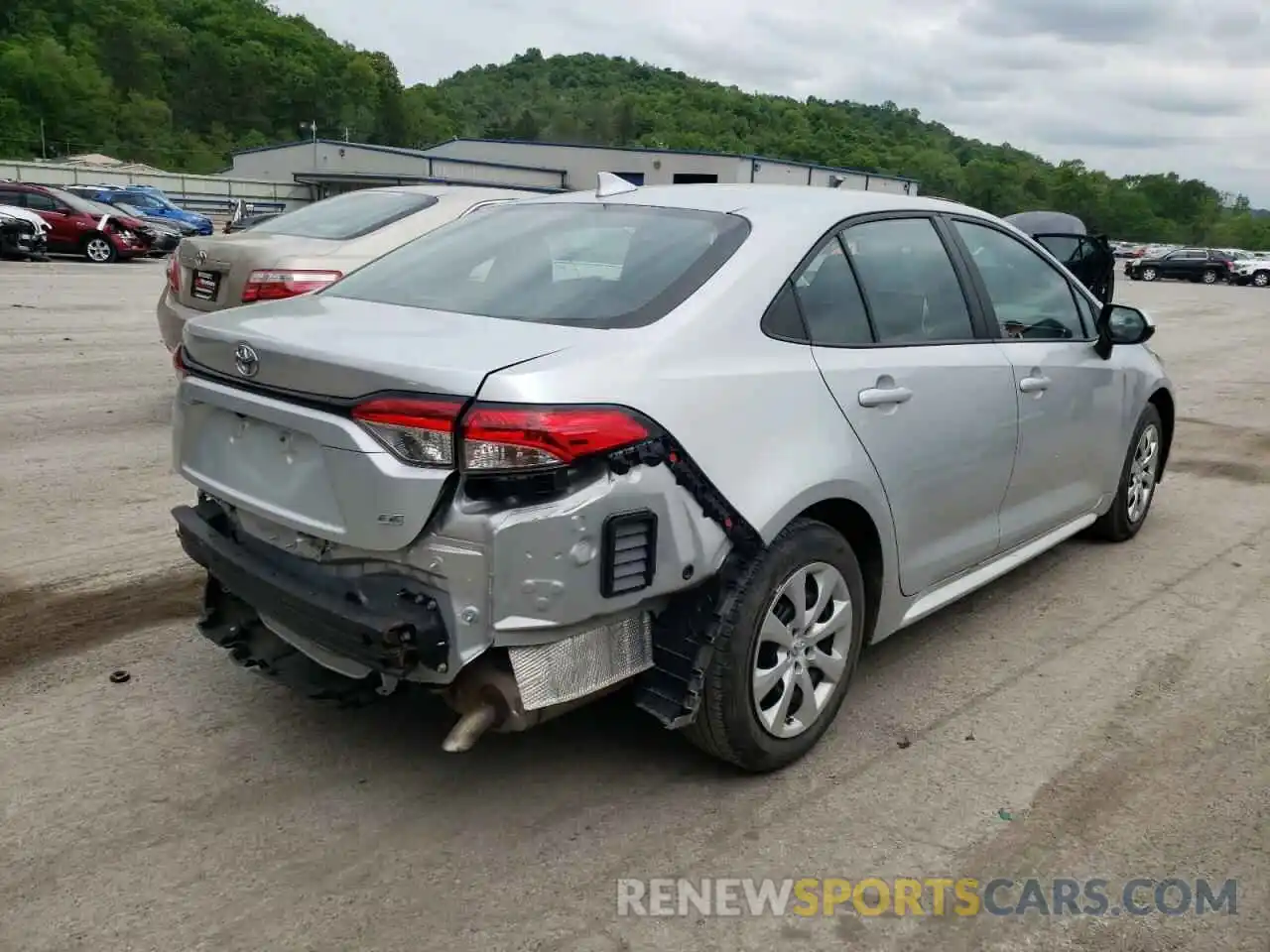 4 Photograph of a damaged car 5YFEPMAE6MP167557 TOYOTA COROLLA 2021