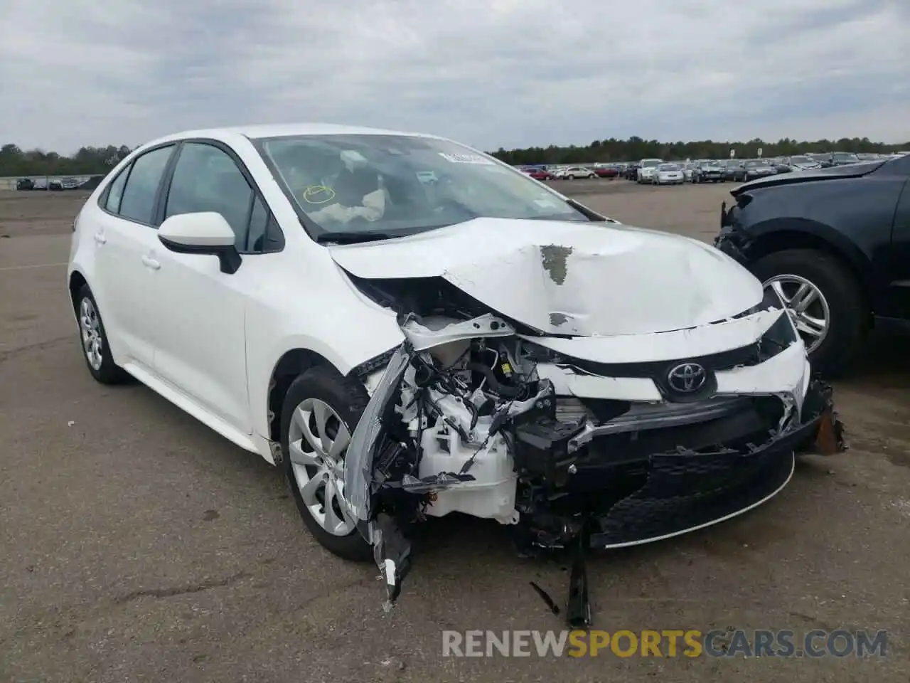 1 Photograph of a damaged car 5YFEPMAE6MP169096 TOYOTA COROLLA 2021