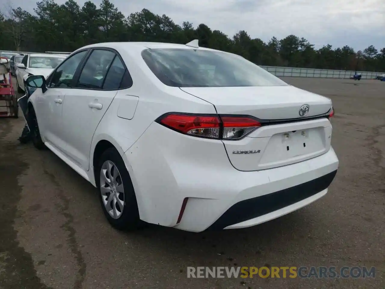 3 Photograph of a damaged car 5YFEPMAE6MP169096 TOYOTA COROLLA 2021