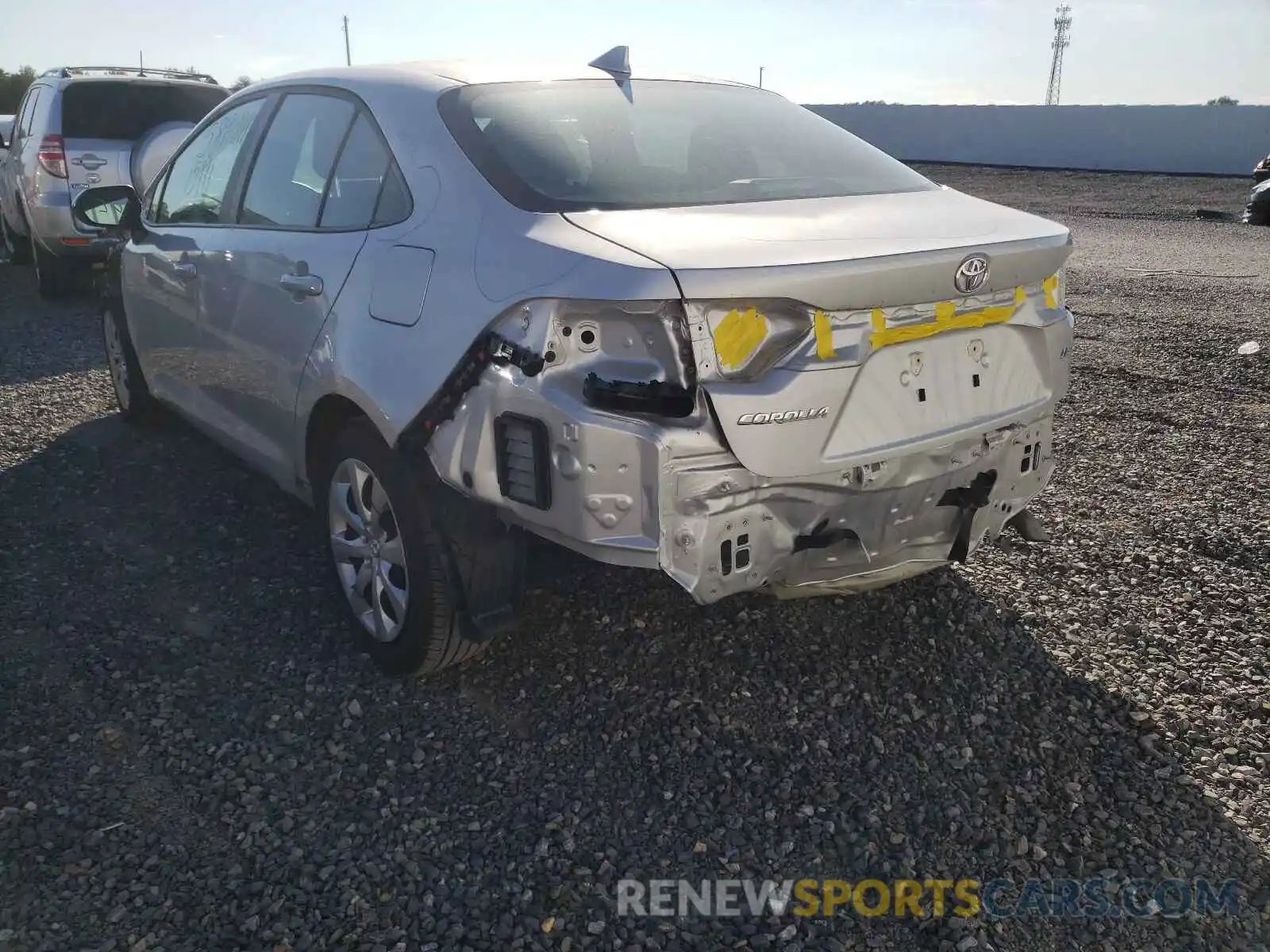 3 Photograph of a damaged car 5YFEPMAE6MP169762 TOYOTA COROLLA 2021