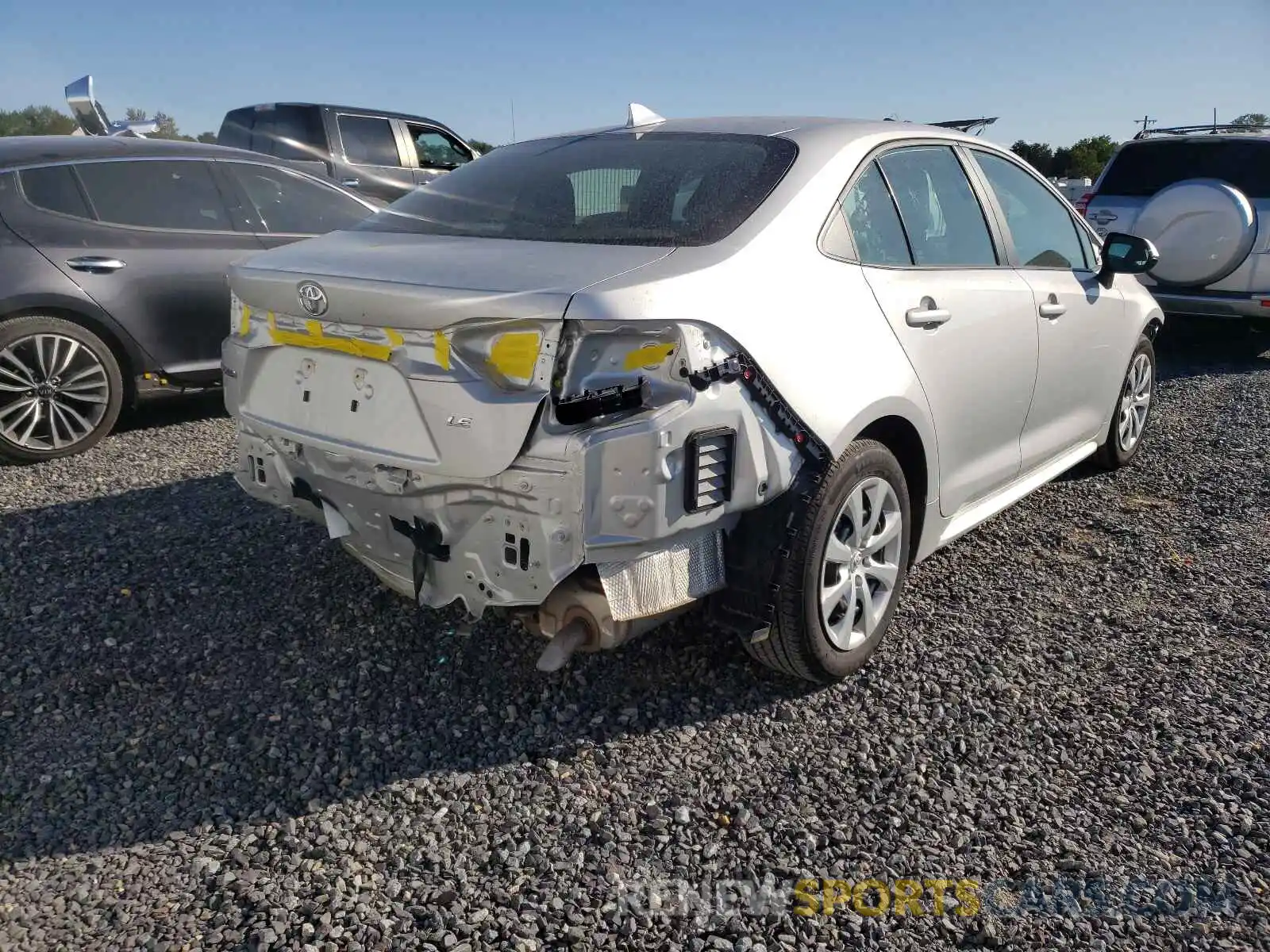 4 Photograph of a damaged car 5YFEPMAE6MP169762 TOYOTA COROLLA 2021