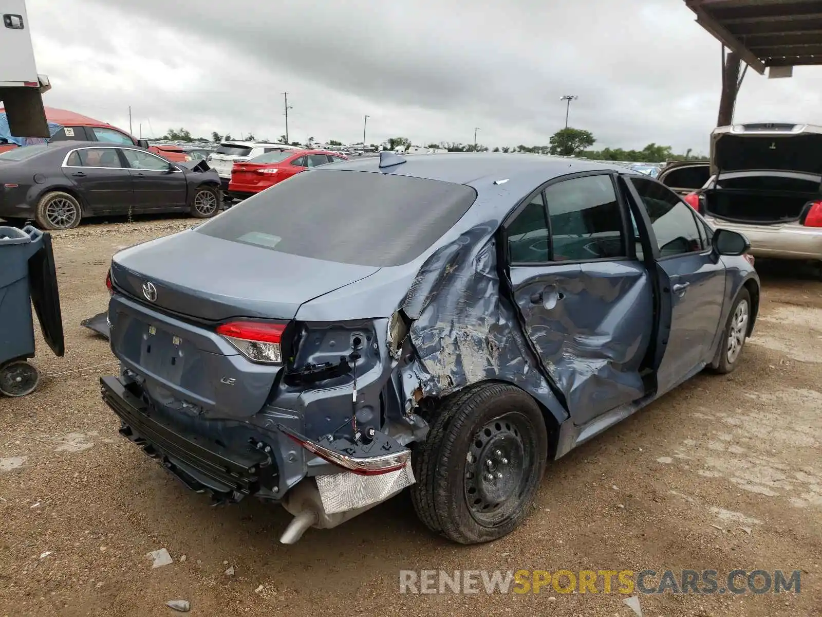 4 Photograph of a damaged car 5YFEPMAE6MP171415 TOYOTA COROLLA 2021