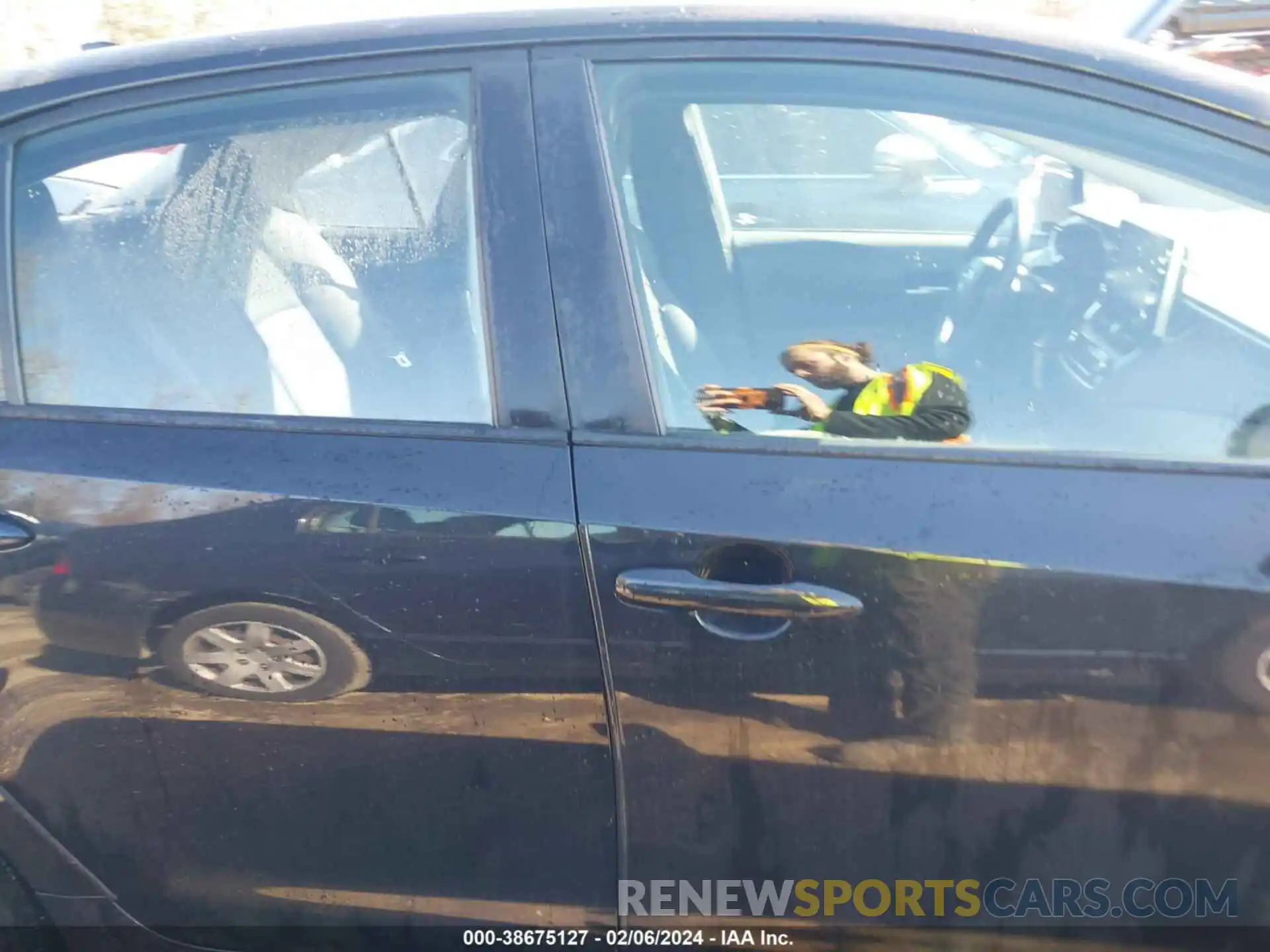 13 Photograph of a damaged car 5YFEPMAE6MP171902 TOYOTA COROLLA 2021