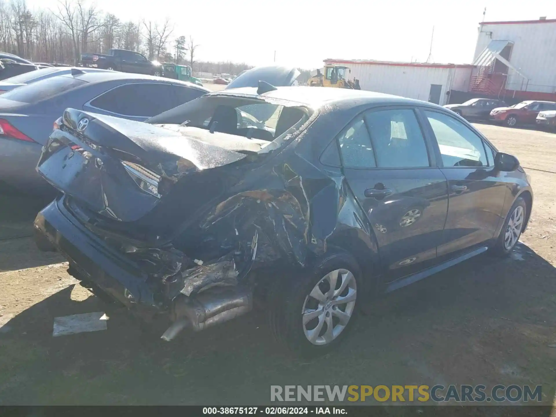 4 Photograph of a damaged car 5YFEPMAE6MP171902 TOYOTA COROLLA 2021