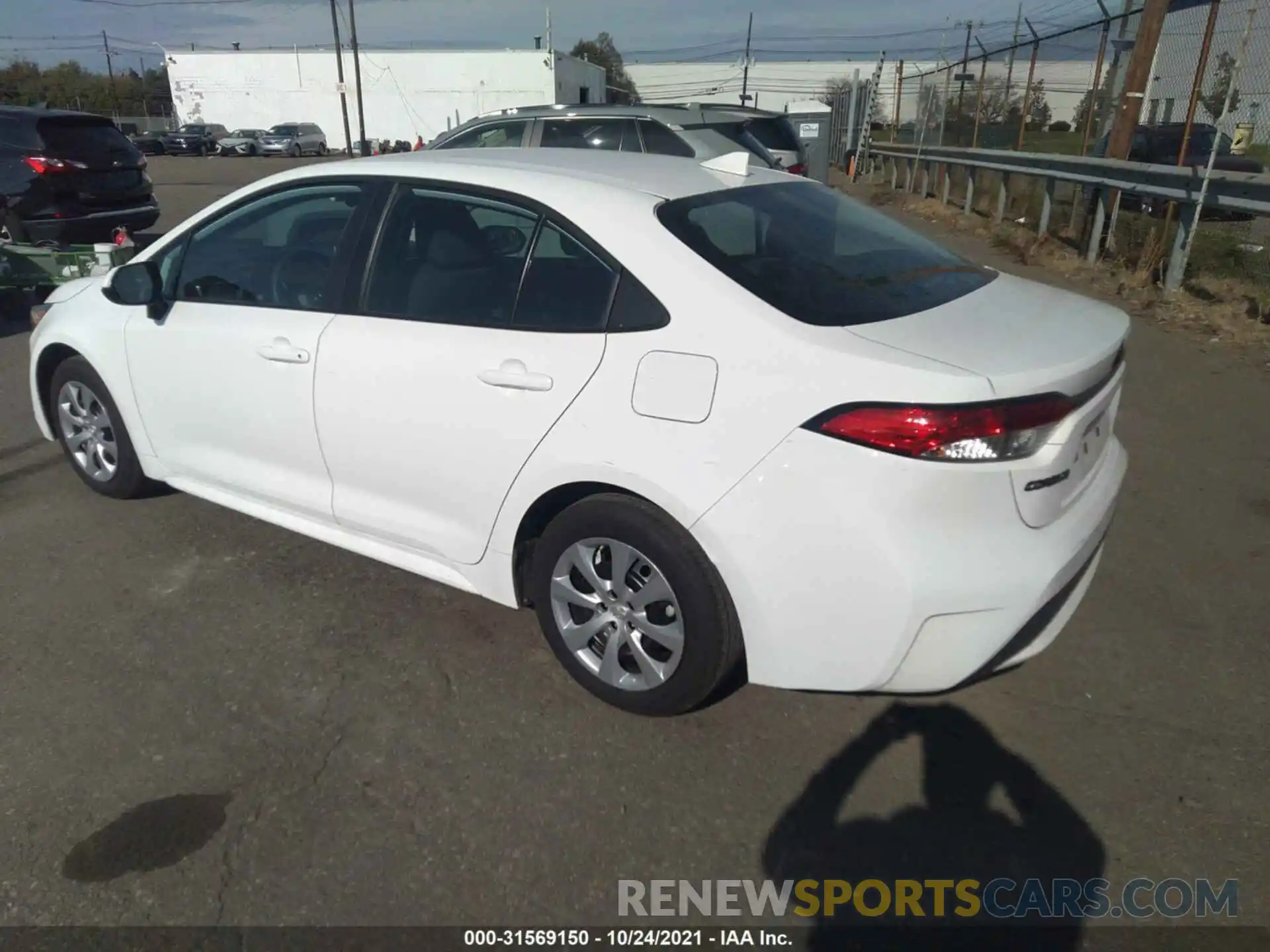 3 Photograph of a damaged car 5YFEPMAE6MP174136 TOYOTA COROLLA 2021