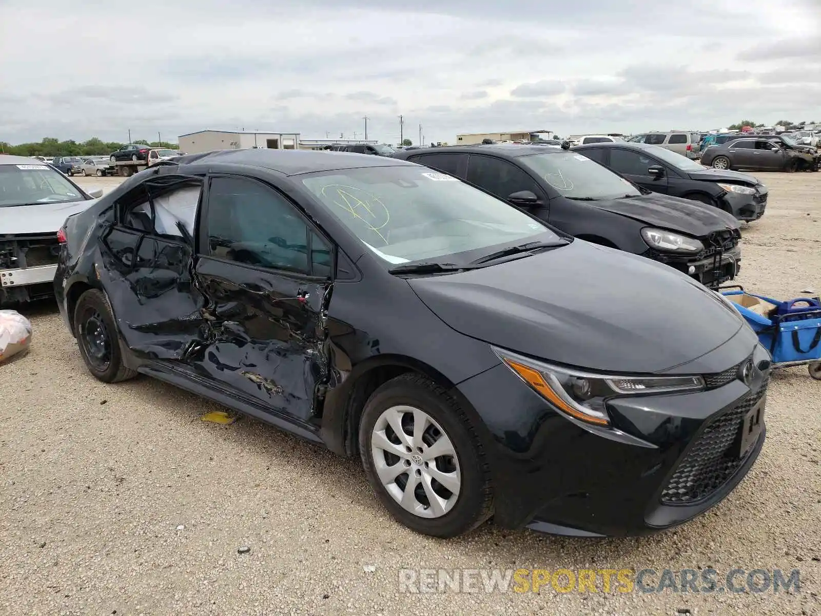 1 Photograph of a damaged car 5YFEPMAE6MP176372 TOYOTA COROLLA 2021