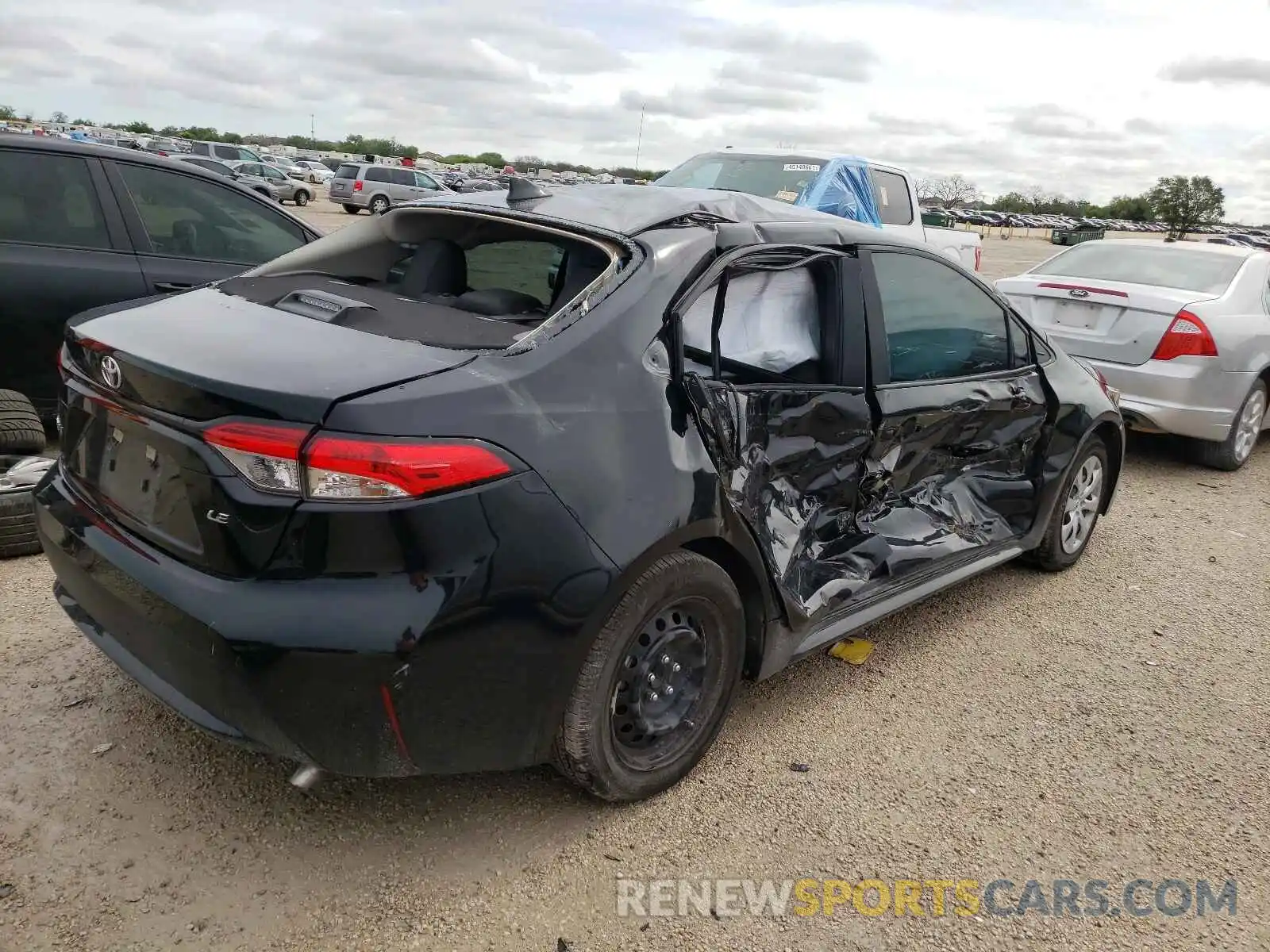 4 Photograph of a damaged car 5YFEPMAE6MP176372 TOYOTA COROLLA 2021