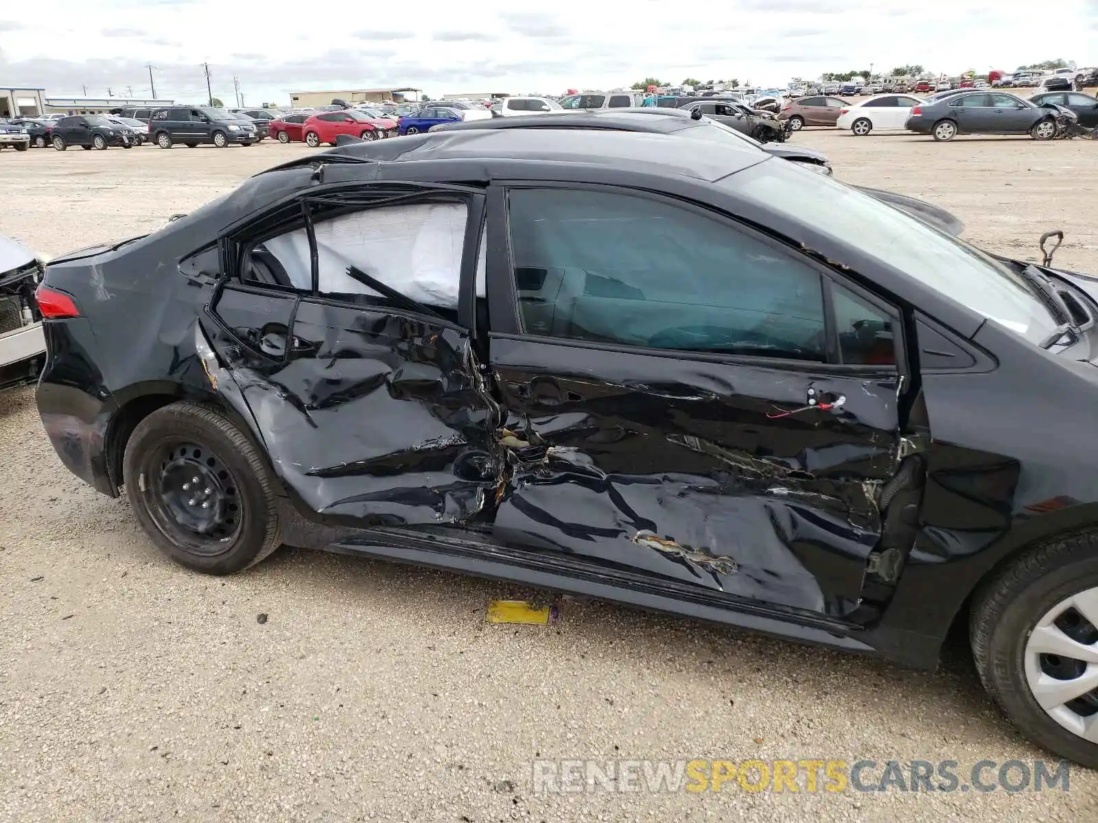 9 Photograph of a damaged car 5YFEPMAE6MP176372 TOYOTA COROLLA 2021