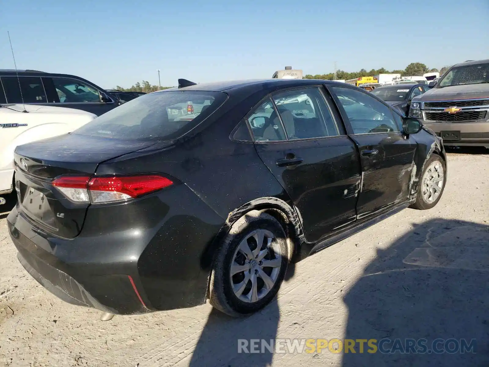 4 Photograph of a damaged car 5YFEPMAE6MP176968 TOYOTA COROLLA 2021