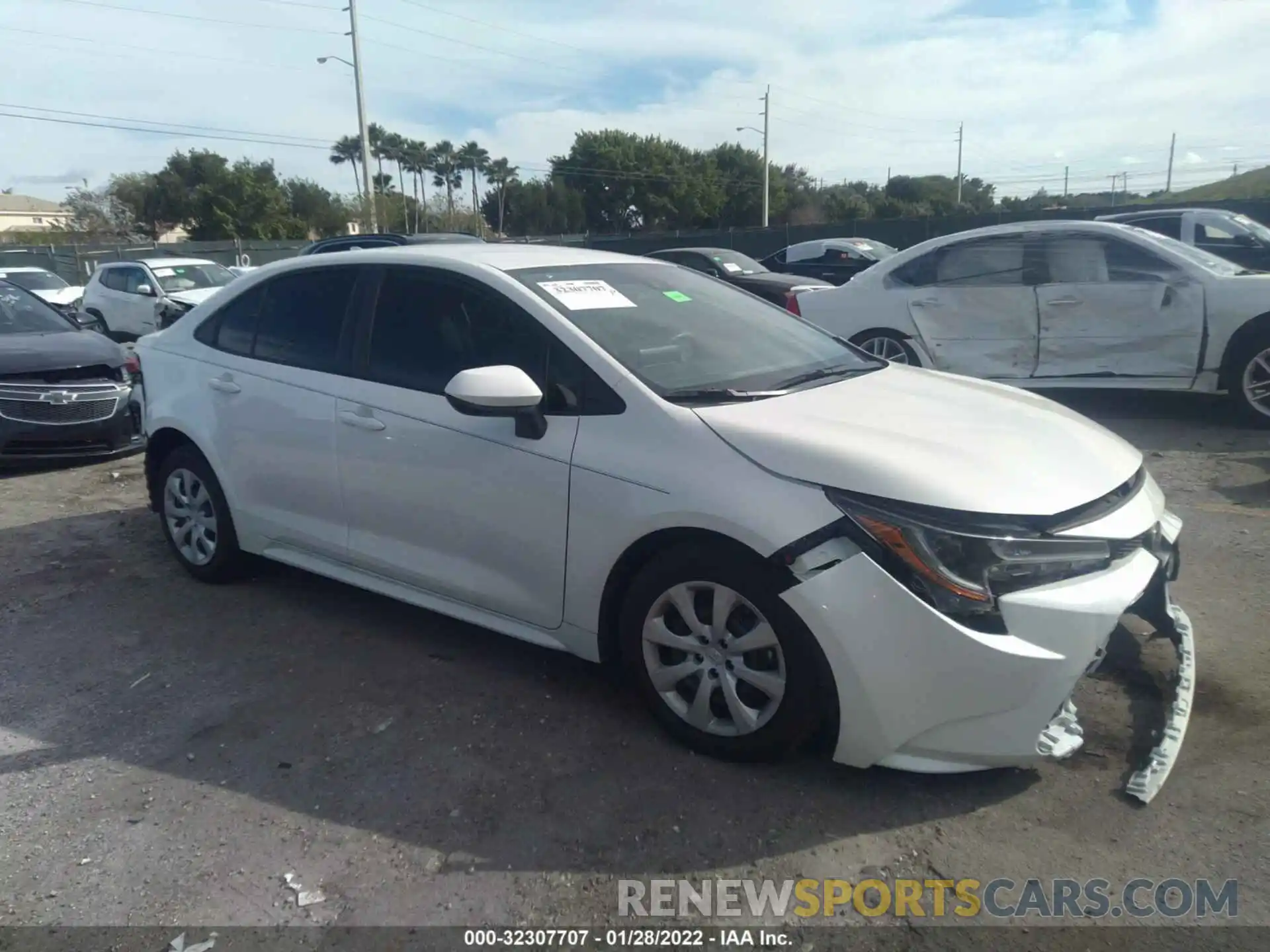 1 Photograph of a damaged car 5YFEPMAE6MP177926 TOYOTA COROLLA 2021