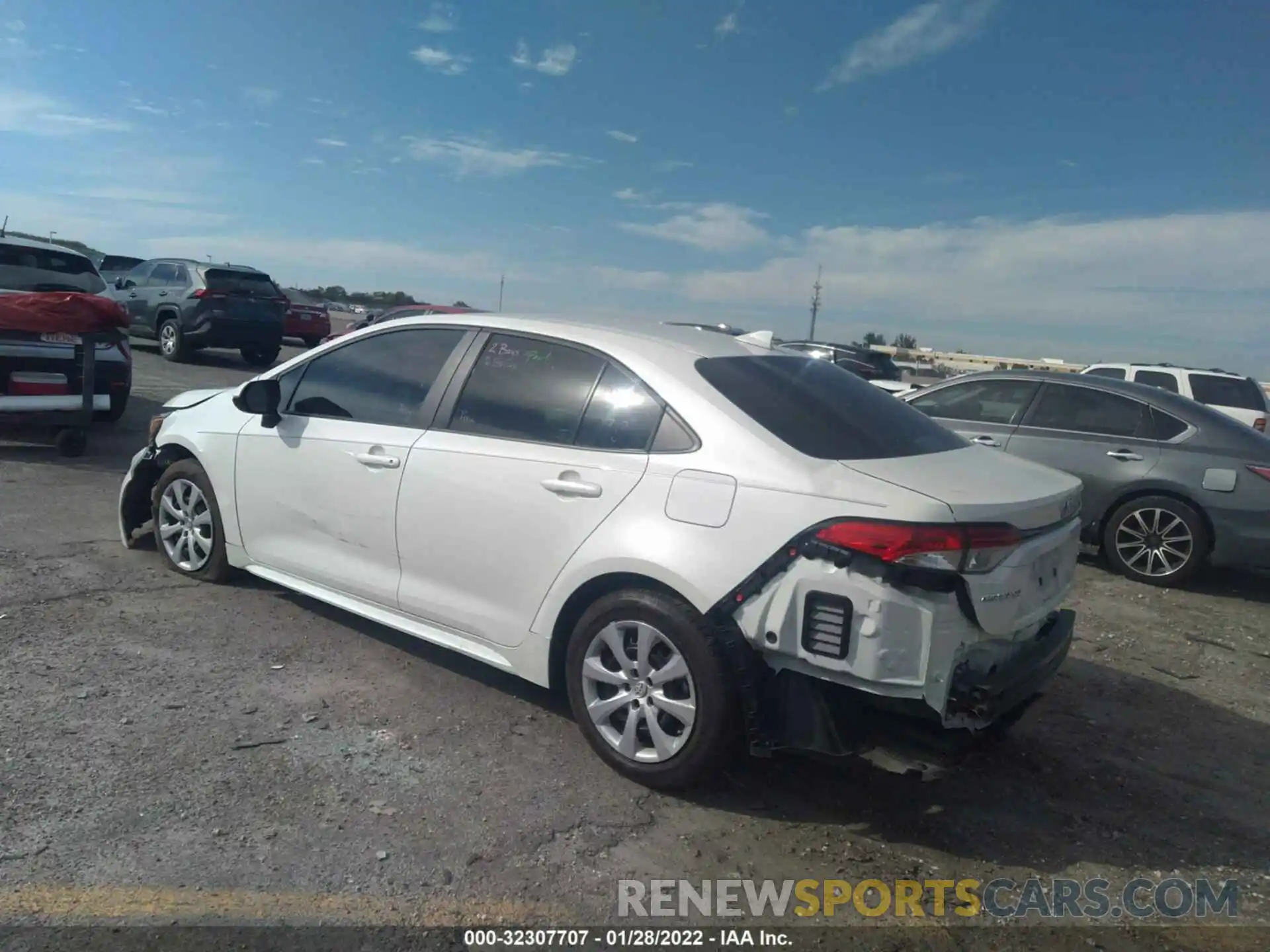 3 Photograph of a damaged car 5YFEPMAE6MP177926 TOYOTA COROLLA 2021