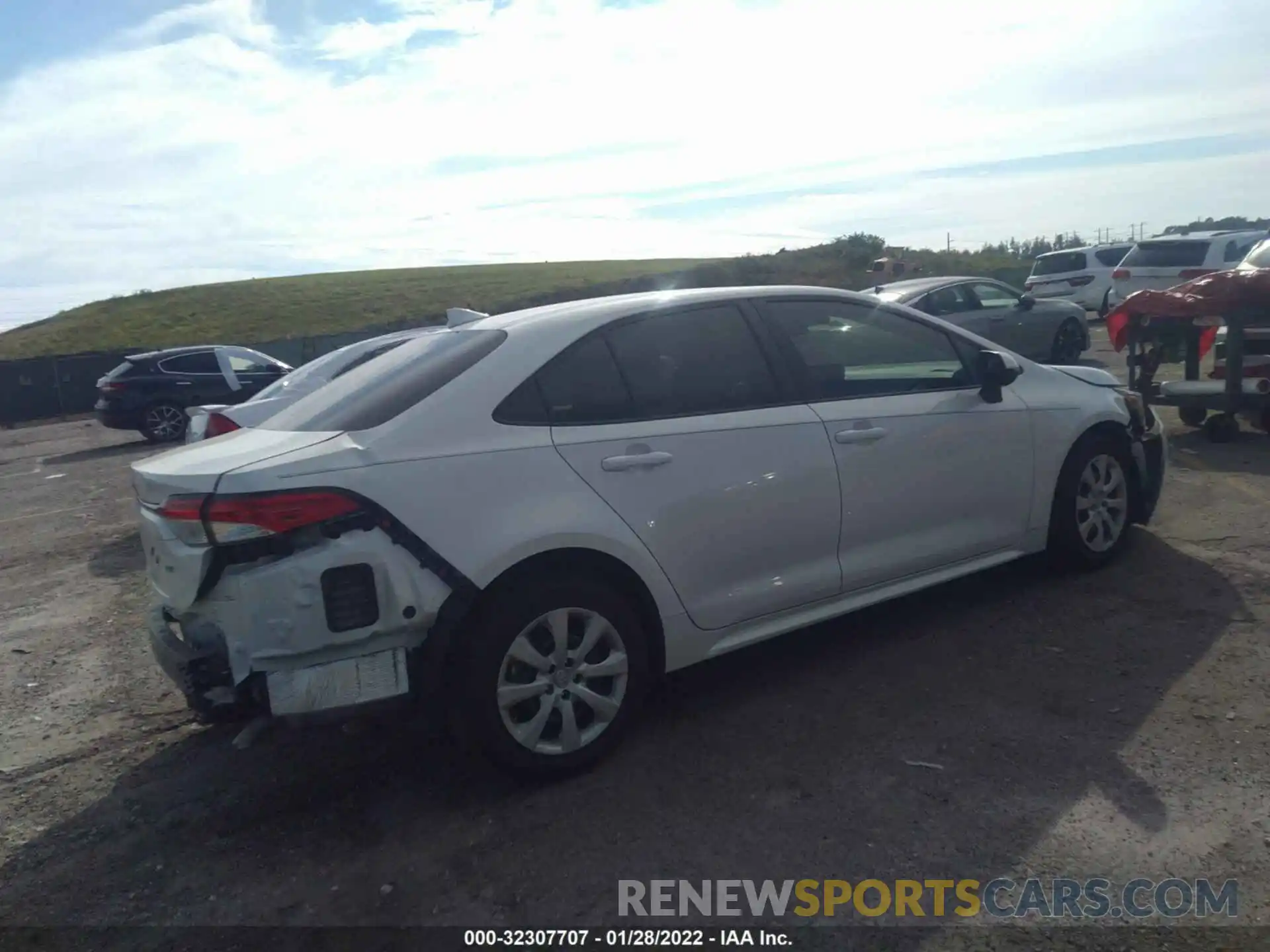 4 Photograph of a damaged car 5YFEPMAE6MP177926 TOYOTA COROLLA 2021