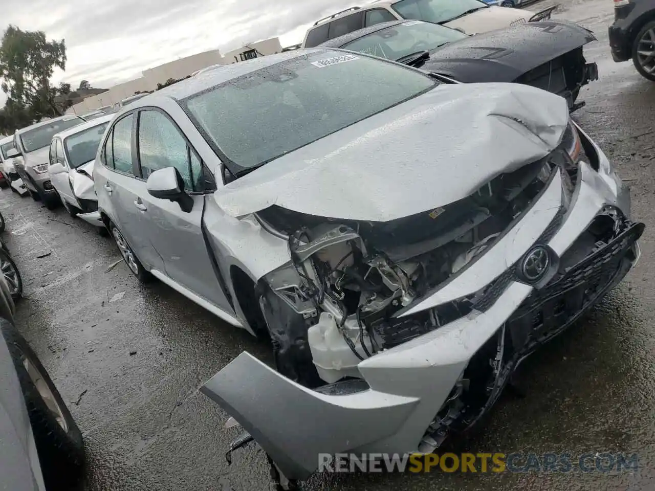 4 Photograph of a damaged car 5YFEPMAE6MP178011 TOYOTA COROLLA 2021