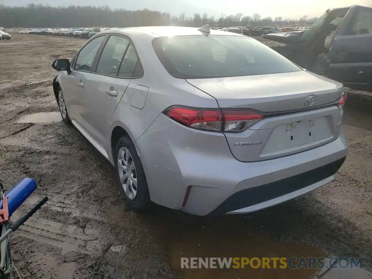 3 Photograph of a damaged car 5YFEPMAE6MP179868 TOYOTA COROLLA 2021