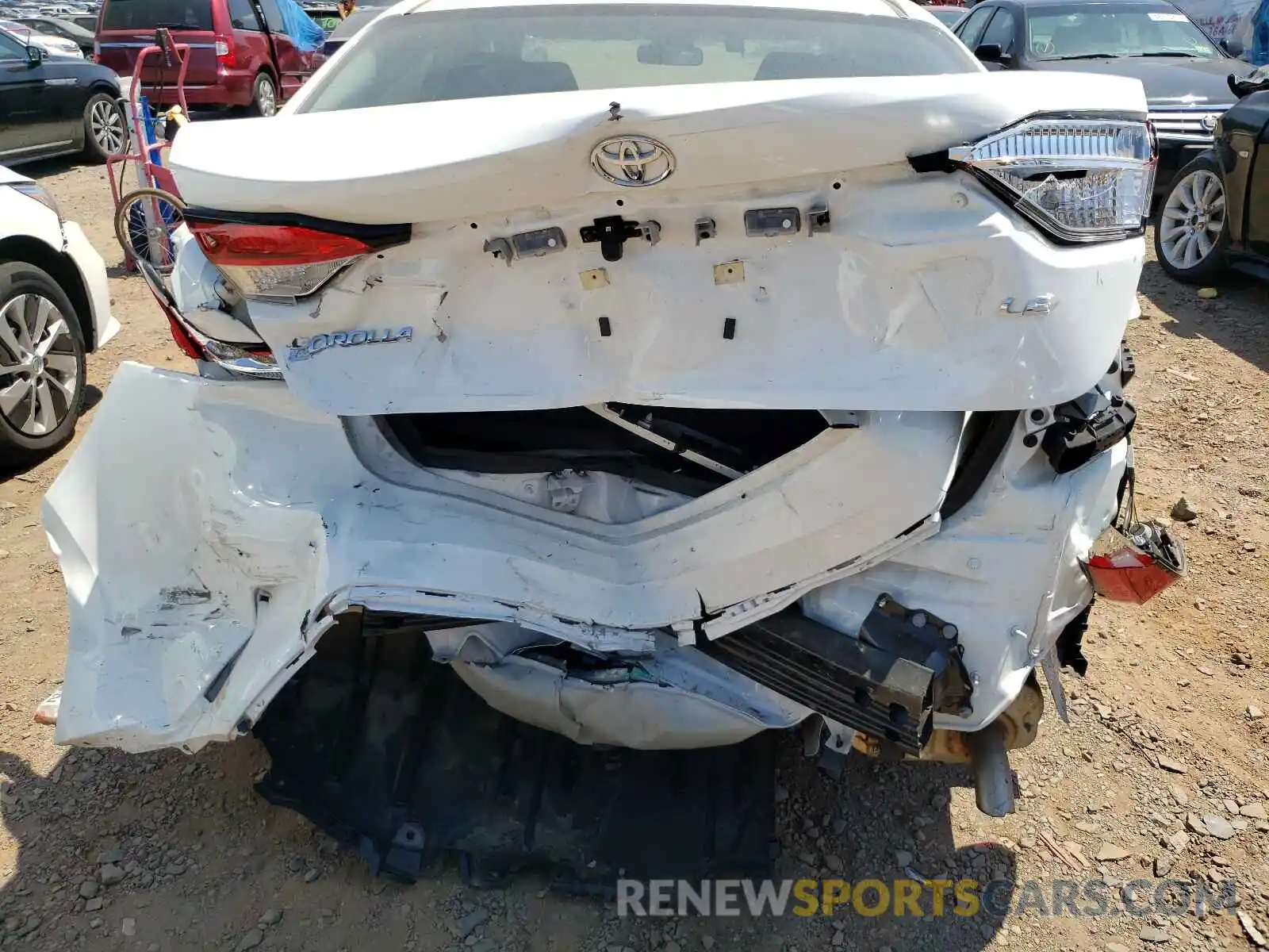 9 Photograph of a damaged car 5YFEPMAE6MP183919 TOYOTA COROLLA 2021