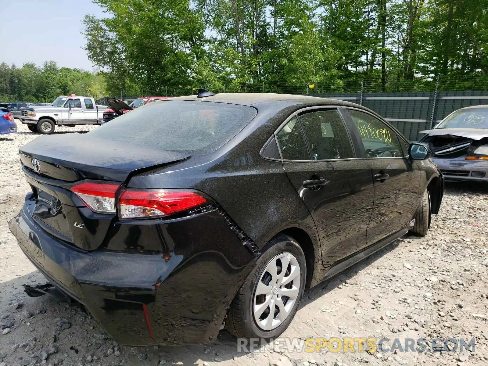 4 Photograph of a damaged car 5YFEPMAE6MP185816 TOYOTA COROLLA 2021