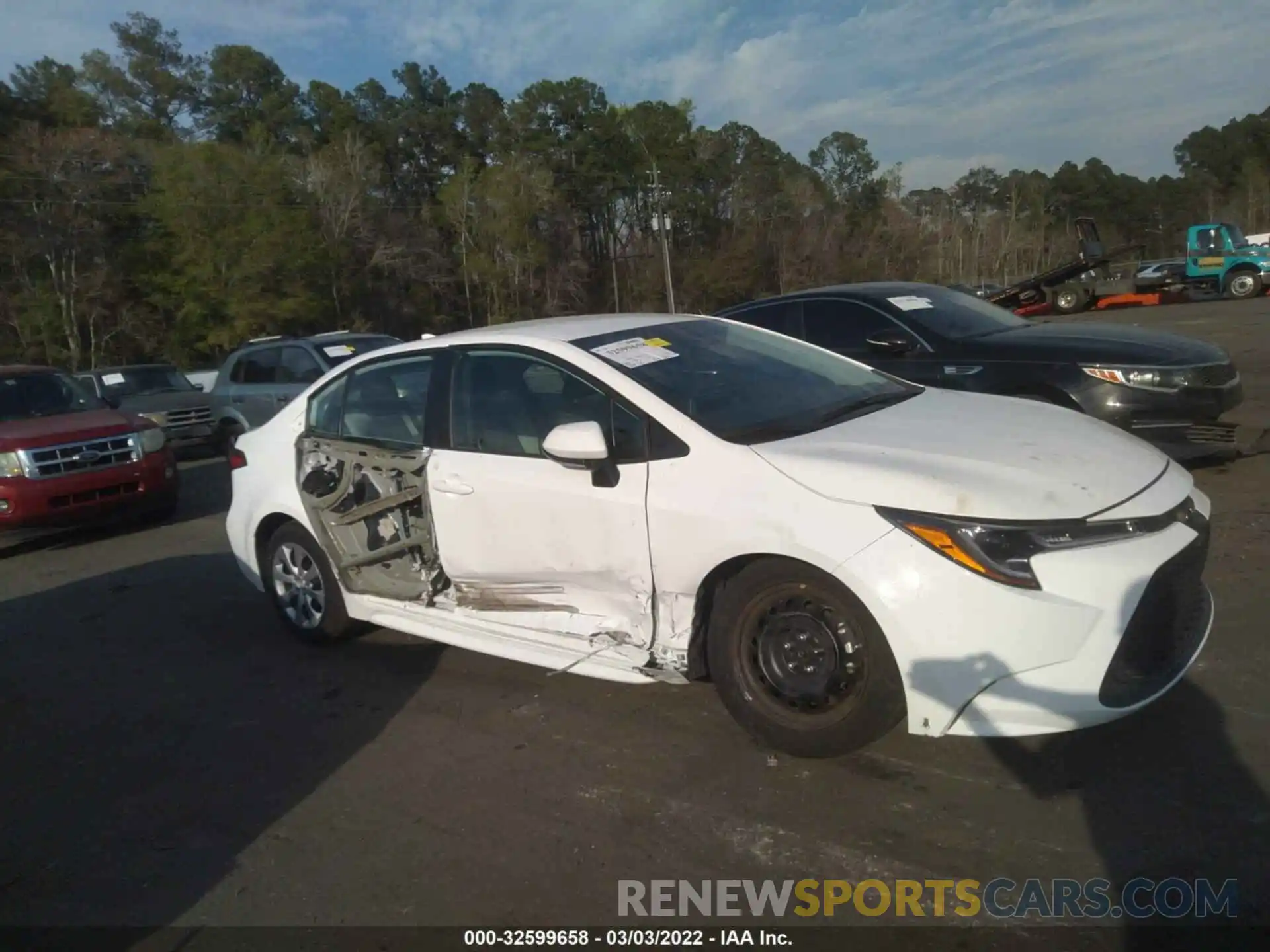 6 Photograph of a damaged car 5YFEPMAE6MP186528 TOYOTA COROLLA 2021