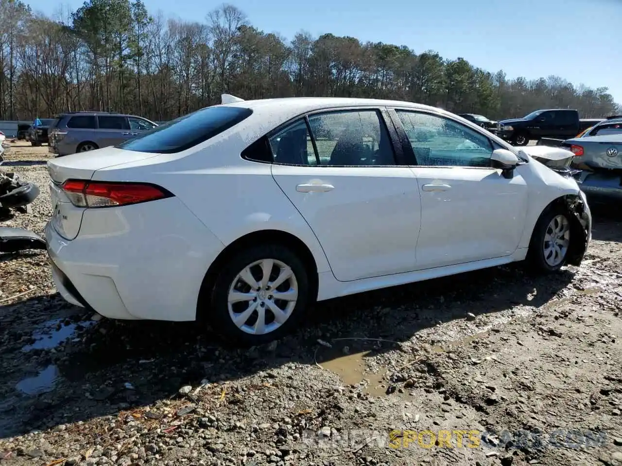 3 Photograph of a damaged car 5YFEPMAE6MP186710 TOYOTA COROLLA 2021