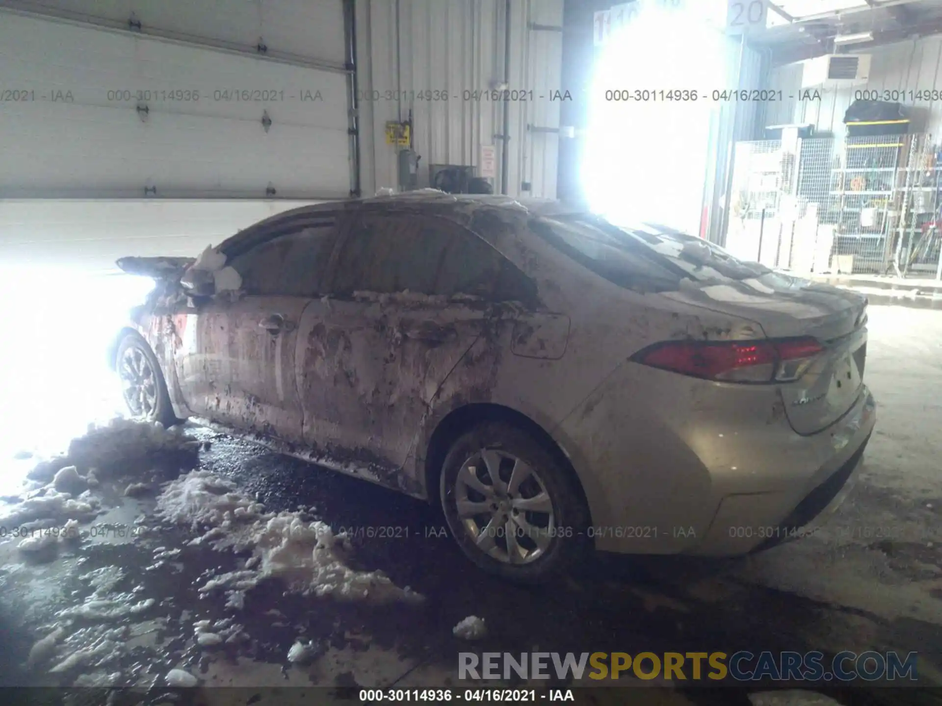 3 Photograph of a damaged car 5YFEPMAE6MP187968 TOYOTA COROLLA 2021