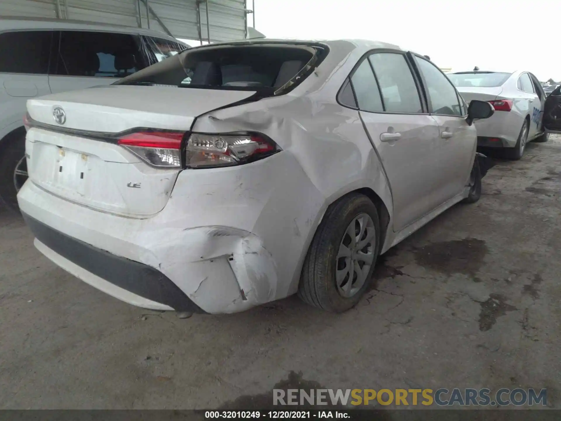 4 Photograph of a damaged car 5YFEPMAE6MP188425 TOYOTA COROLLA 2021