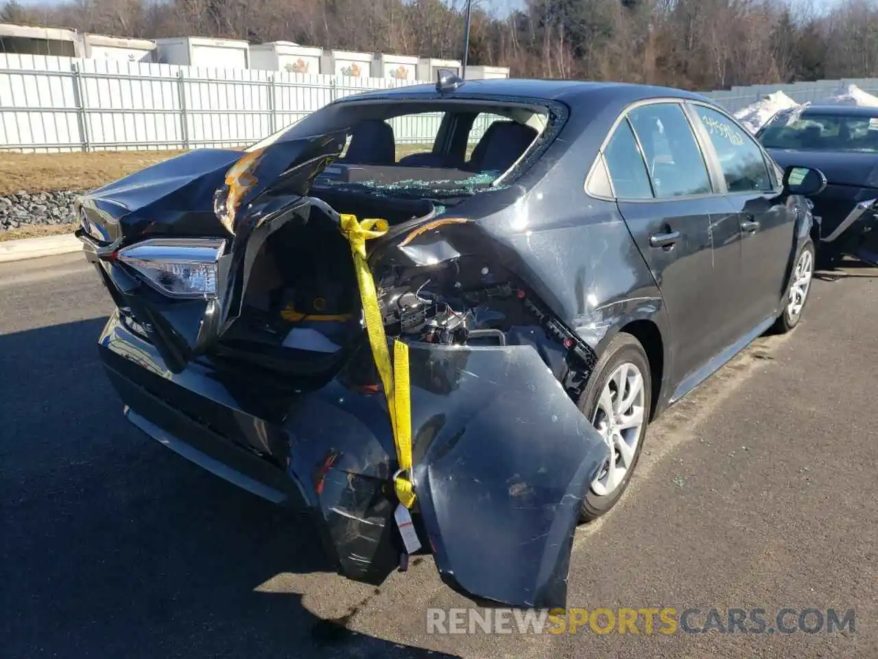 4 Photograph of a damaged car 5YFEPMAE6MP190059 TOYOTA COROLLA 2021