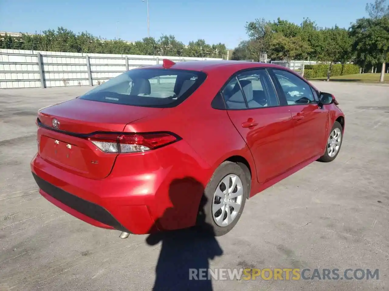 4 Photograph of a damaged car 5YFEPMAE6MP190658 TOYOTA COROLLA 2021