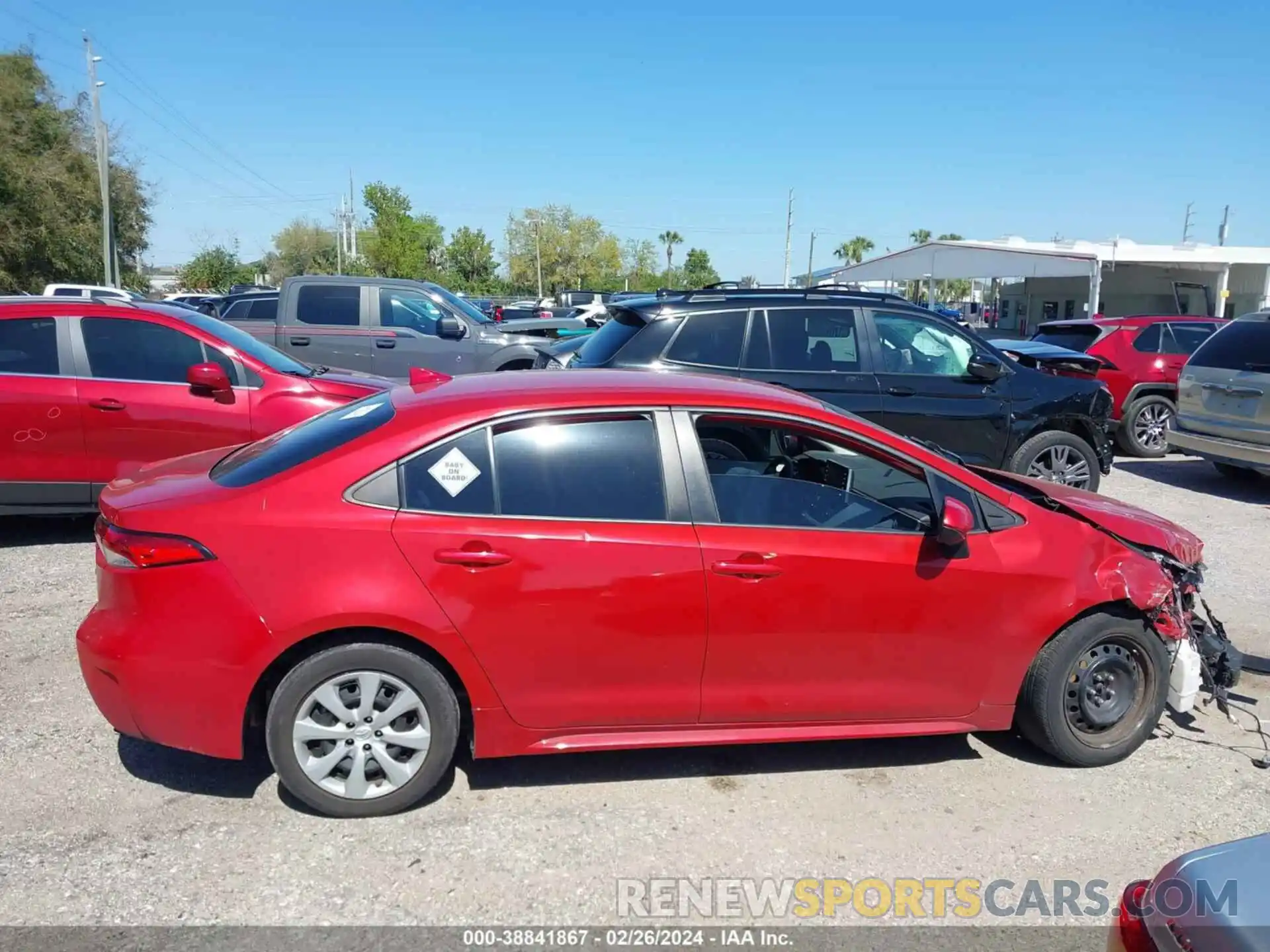 14 Photograph of a damaged car 5YFEPMAE6MP194029 TOYOTA COROLLA 2021