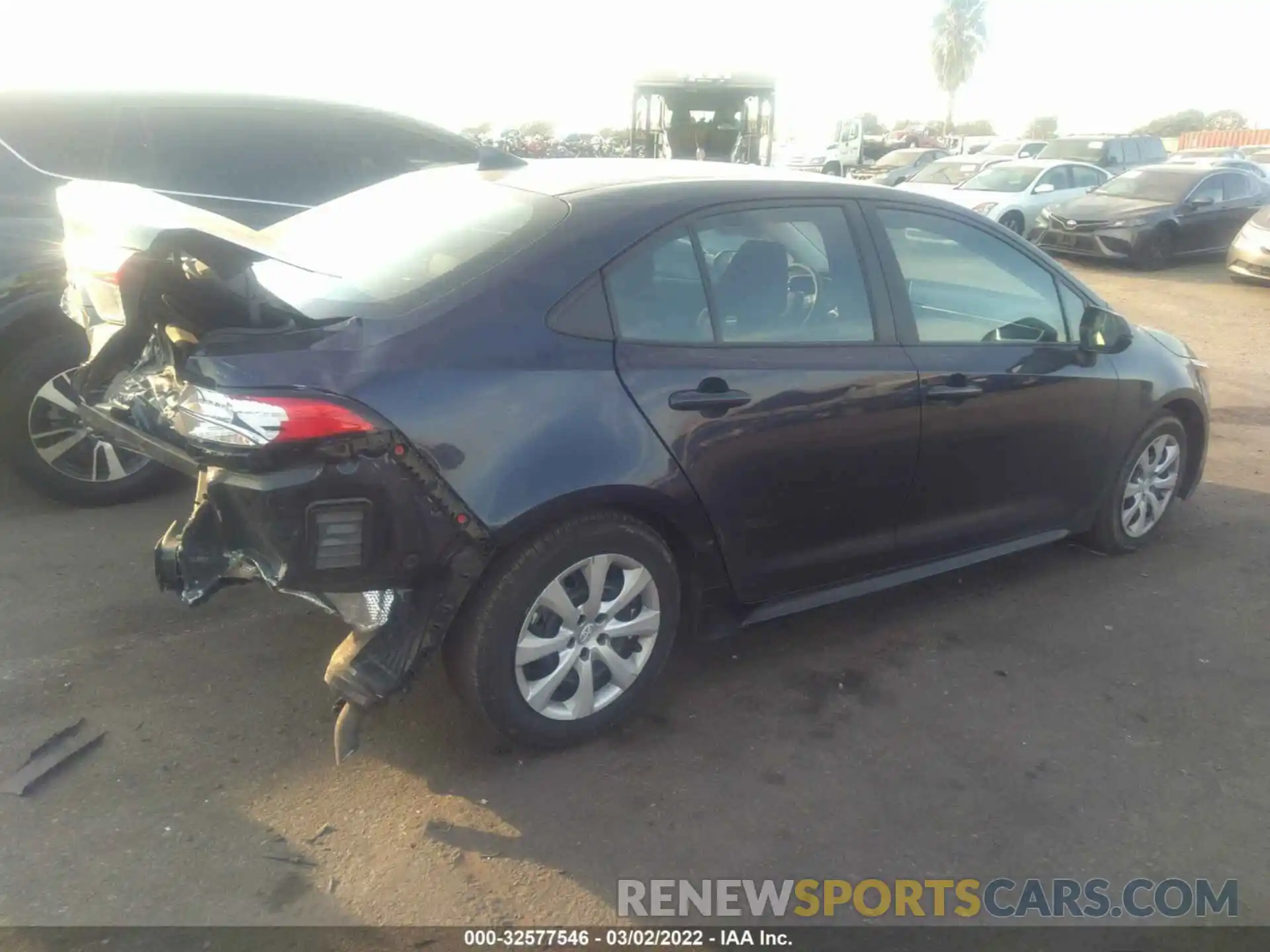 4 Photograph of a damaged car 5YFEPMAE6MP196279 TOYOTA COROLLA 2021