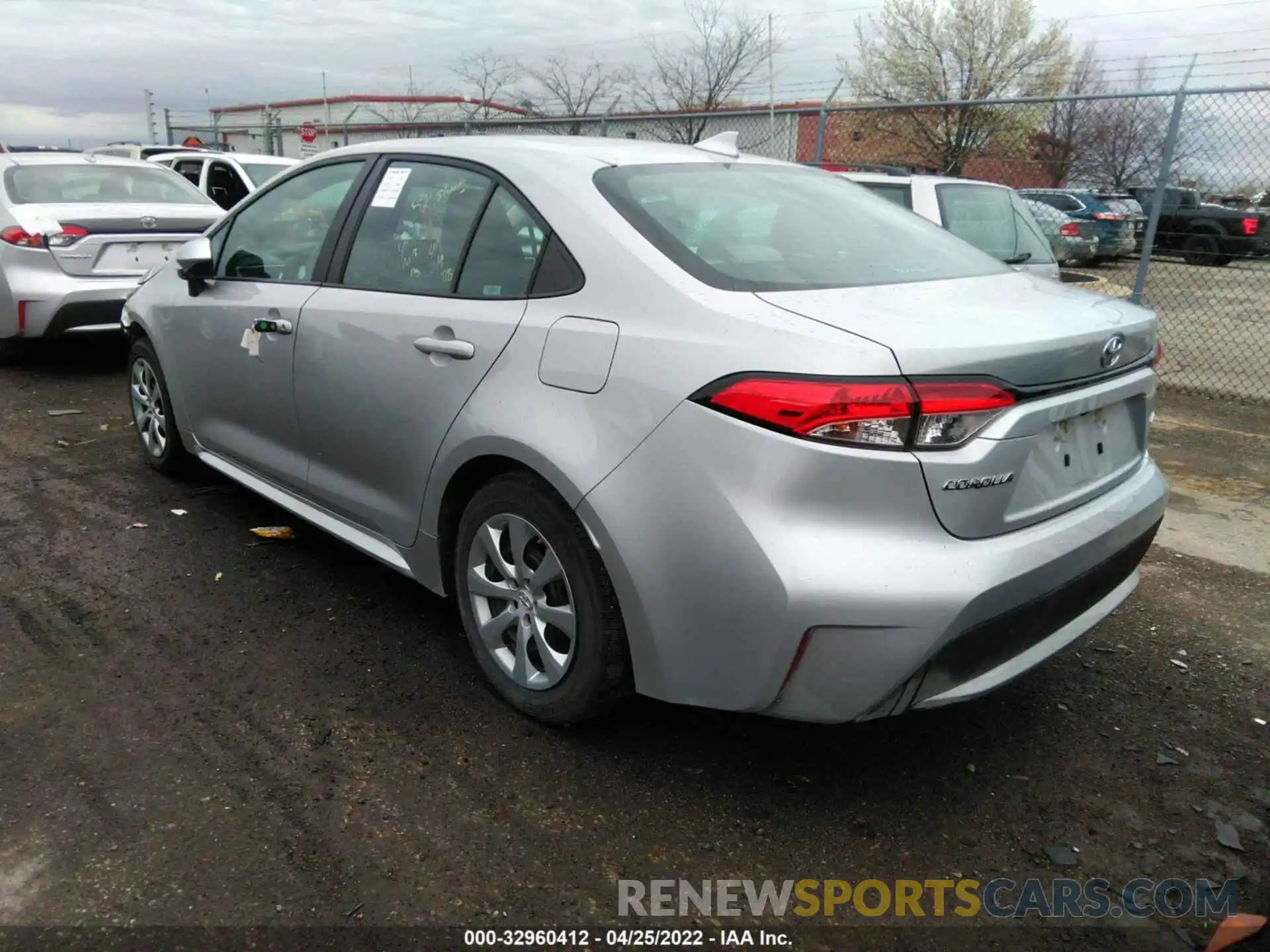 3 Photograph of a damaged car 5YFEPMAE6MP198145 TOYOTA COROLLA 2021