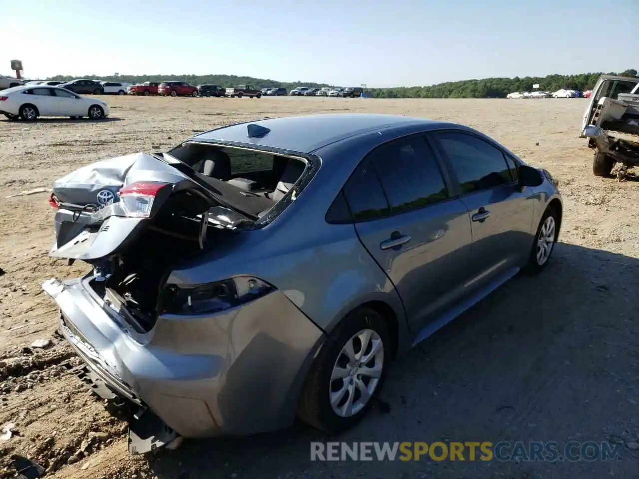 4 Photograph of a damaged car 5YFEPMAE6MP200444 TOYOTA COROLLA 2021