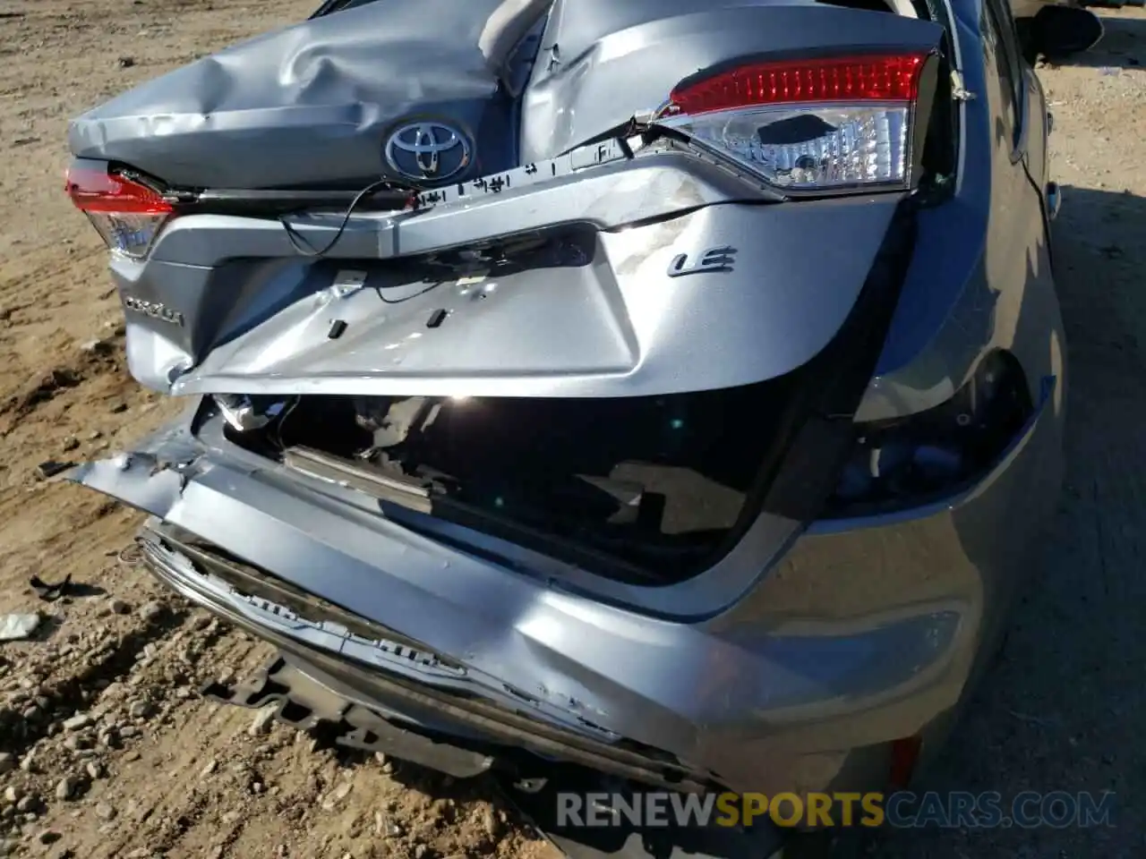 9 Photograph of a damaged car 5YFEPMAE6MP200444 TOYOTA COROLLA 2021